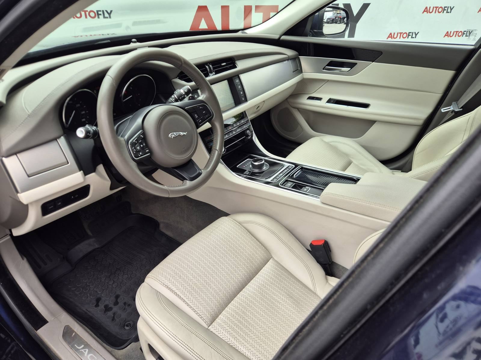 Jaguar XF 2.0 D automatik, 180ks, Kamera, Navi, Koža, Tempomat, 19"alu, fotografija 16
