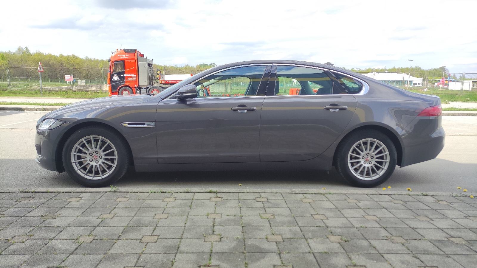 Jaguar XF 2,0 automatik, fotografija 8
