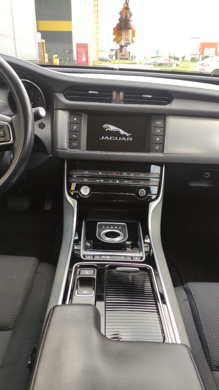 Jaguar XF 2,0 automatik, fotografija 14