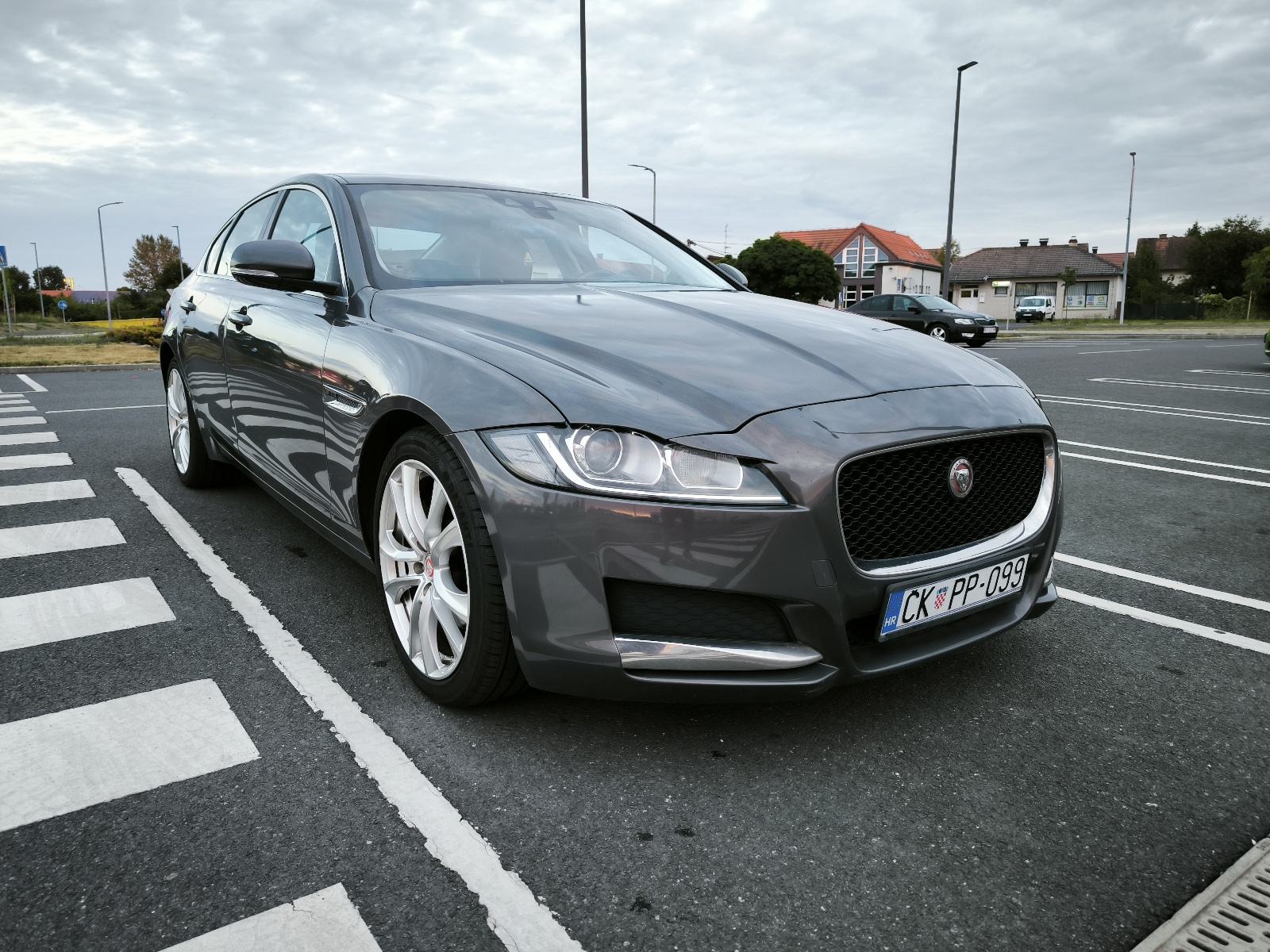 Jaguar XF 2,0 automatik, fotografija 4