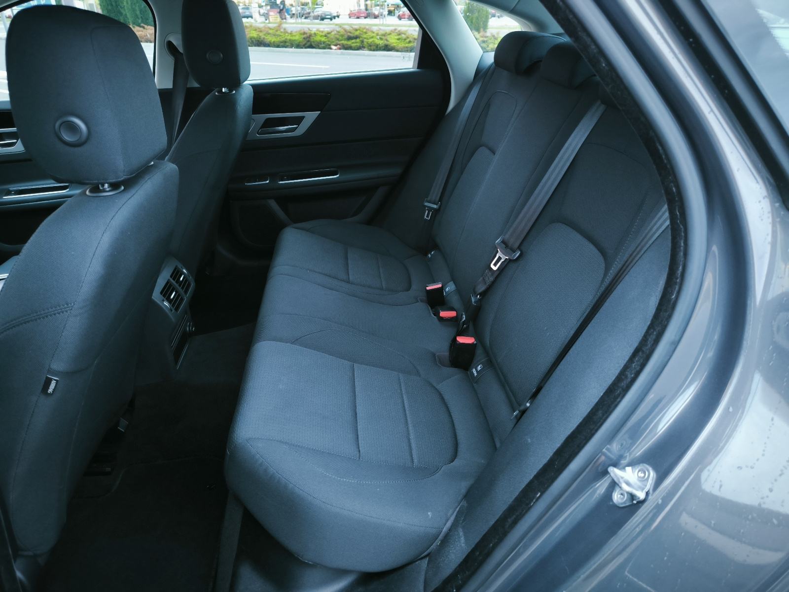 Jaguar XF 2,0 automatik, fotografija 19