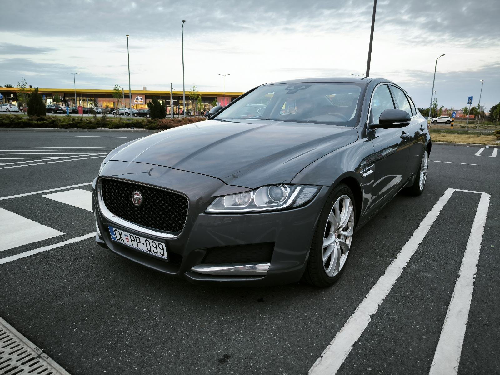 Jaguar XF 2,0 automatik, fotografija 3