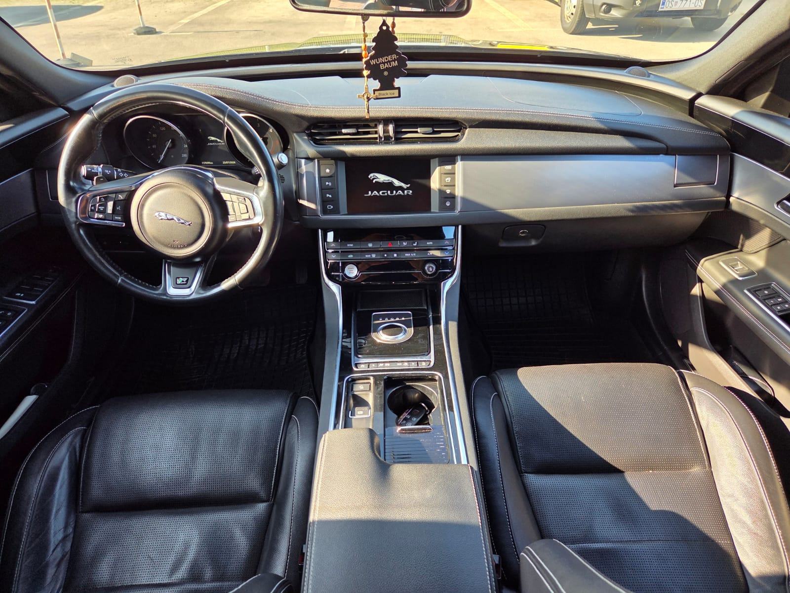 JAGUAR XF 2,0 TDI 180 KS, AUTOMATIK, ODLIČAN...., fotografija 12