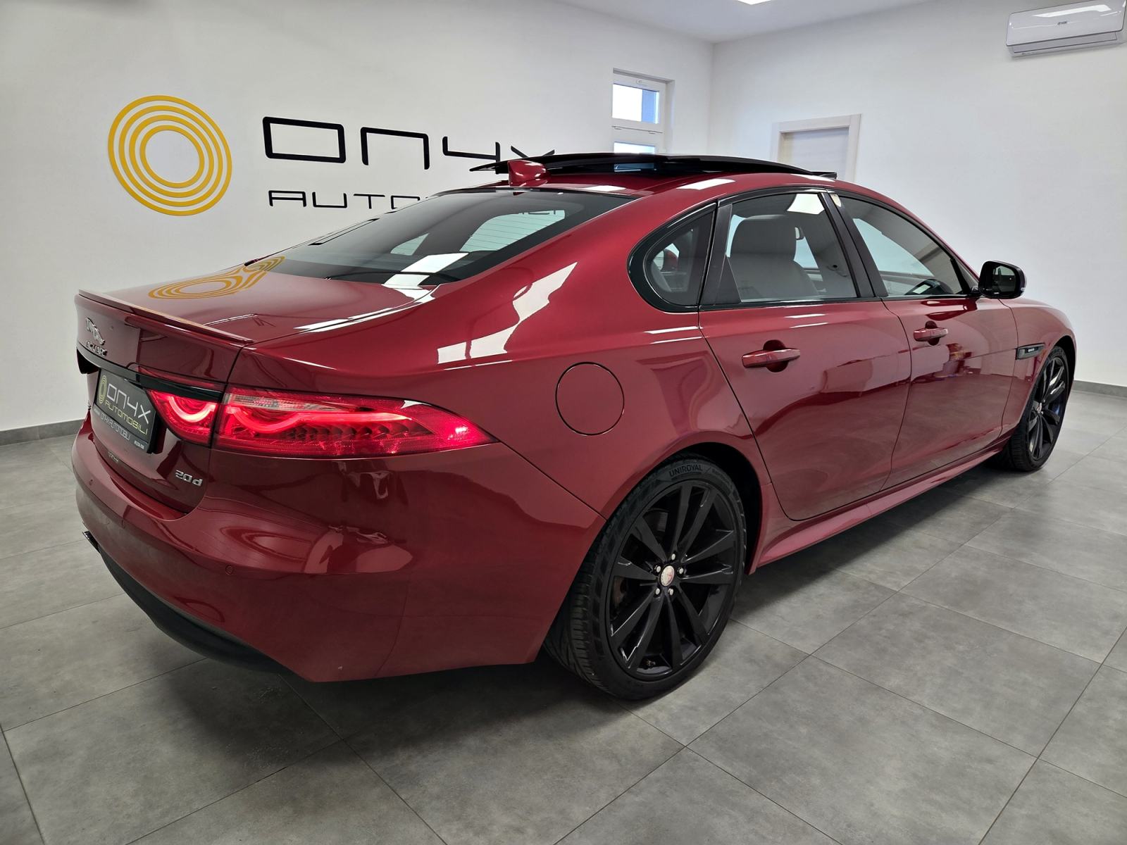 Jaguar XF 2,0D (180KS) R SPORT FULL OPREMA, GARANCIJA NA KILOMETRE, fotografija 6