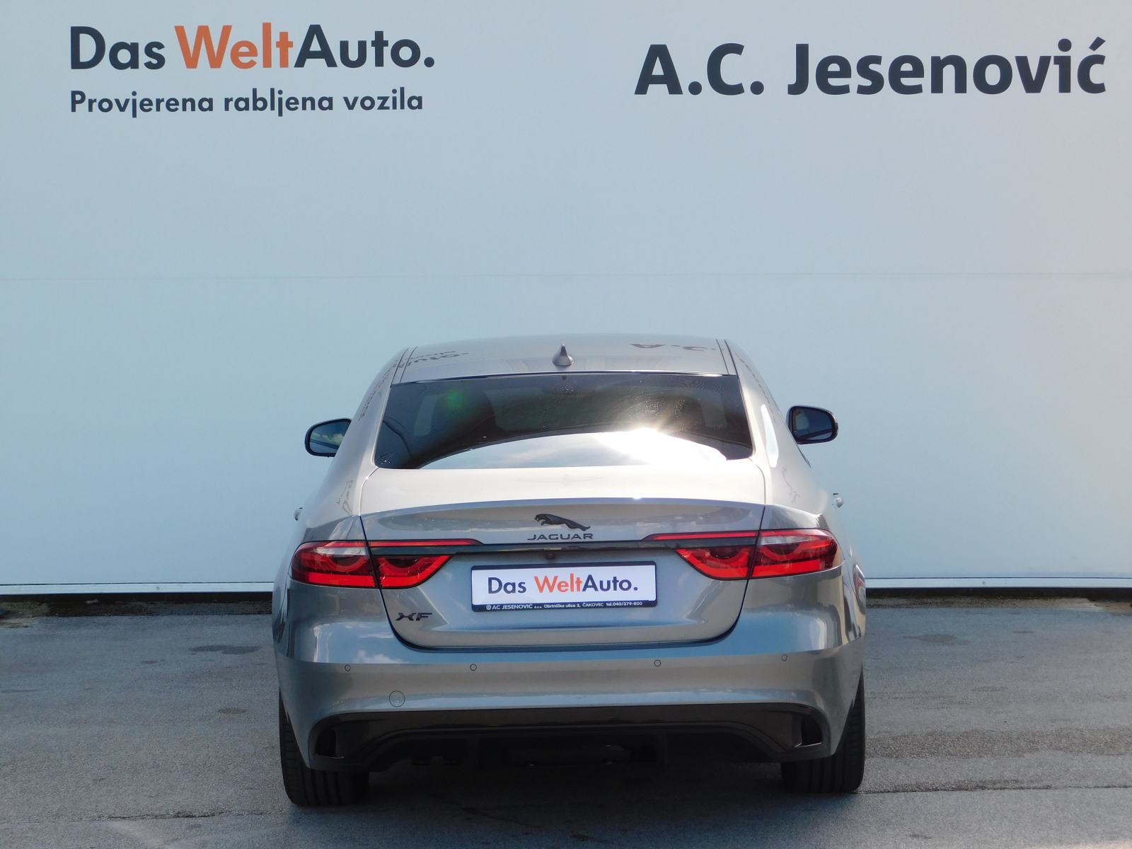 Jaguar XF 2,0d i4 D200 MHEV R-Dynamic Black Aut. **PONUDA DANA**, fotografija 5