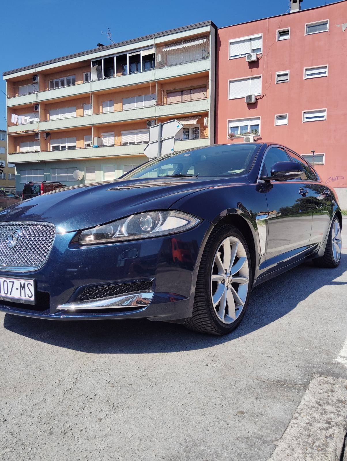 Jaguar XF 2,2 D, NIJE UVOZ! 1.VL.,SERVISNA+SVI RAČUNI!ORIG.KM!"19, fotografija 4