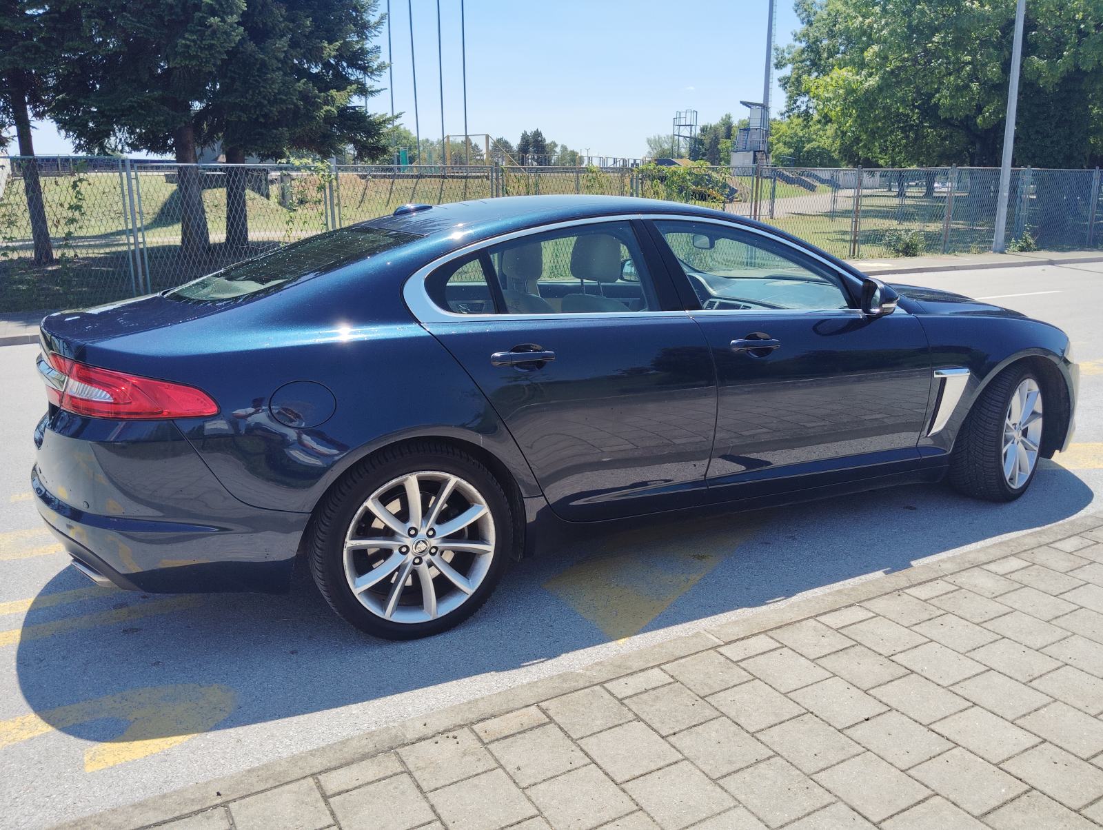 Jaguar XF 2,2 D, NIJE UVOZ! 1.VL.,SERVISNA+SVI RAČUNI!ORIG.KM!"19, fotografija 11