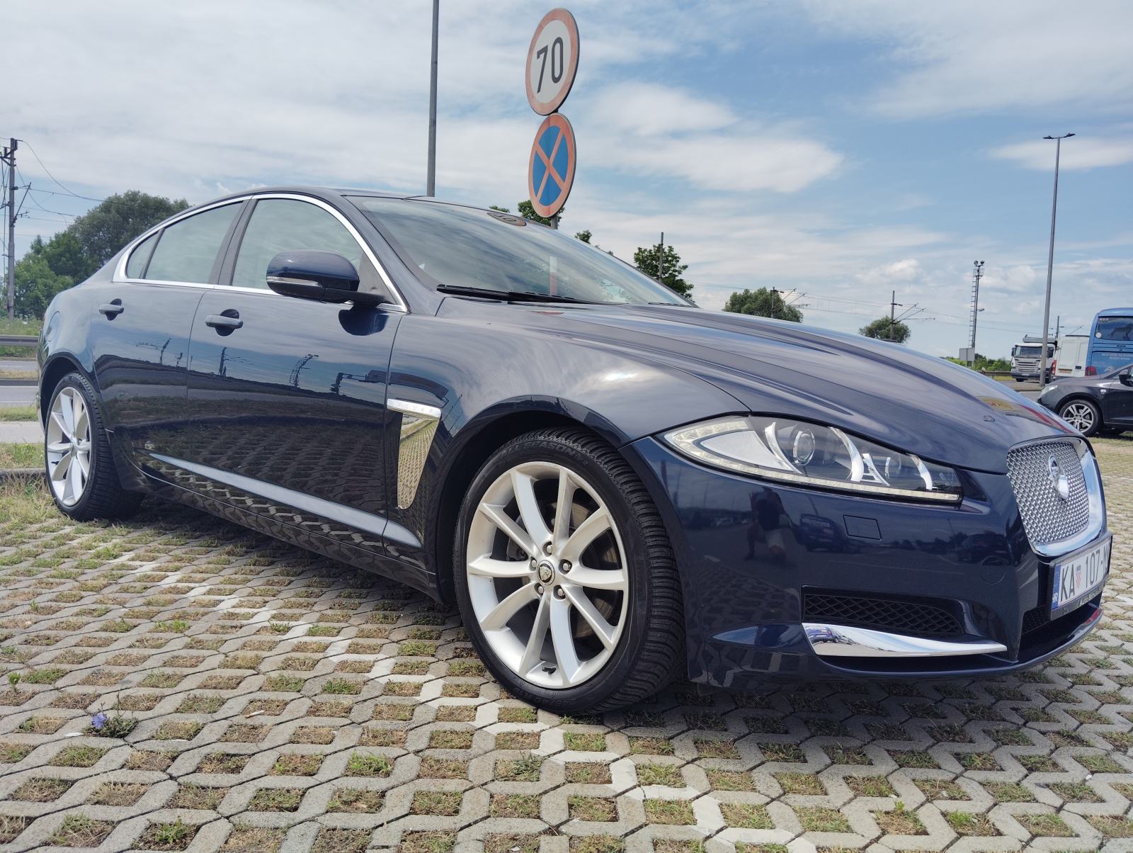 Jaguar XF 2,2 D, NIJE UVOZ! 1.VL.,SERVISNA+SVI RAČUNI!ORIG.KM!"19, fotografija 14