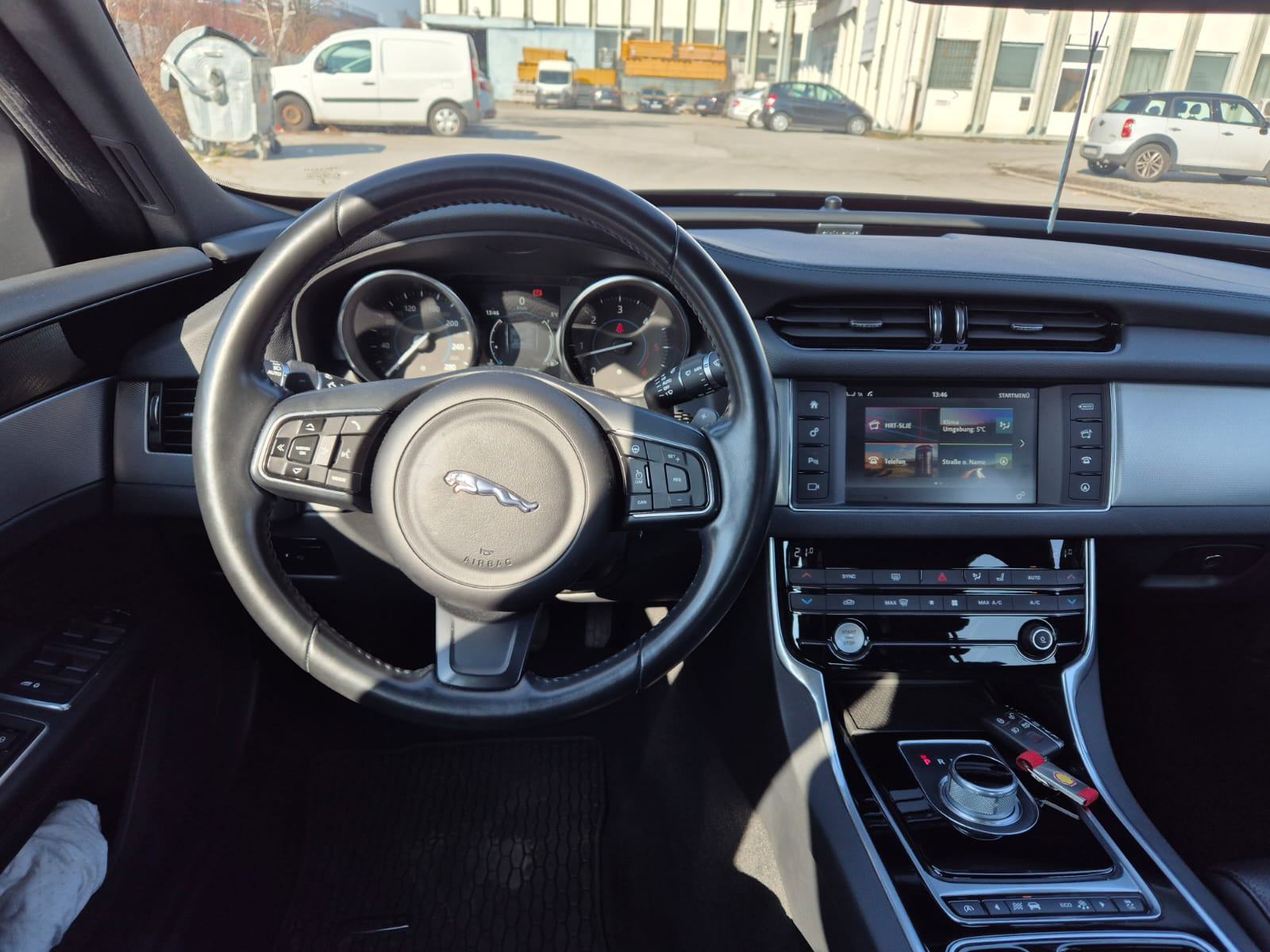 Jaguar XF 3.0 D automatik. LEASING., fotografija 17