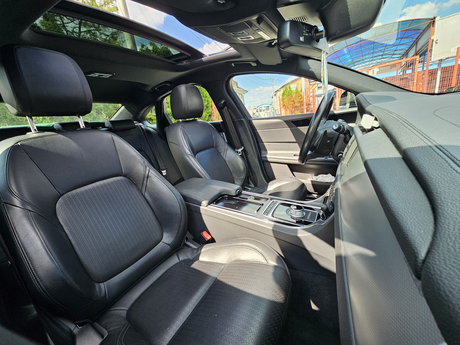 JAGUAR*XF*3.0D-306KS*2016.G*89TKM*PRESTIGE*REG.4/27*ŠIBER*22900E, fotografija 12