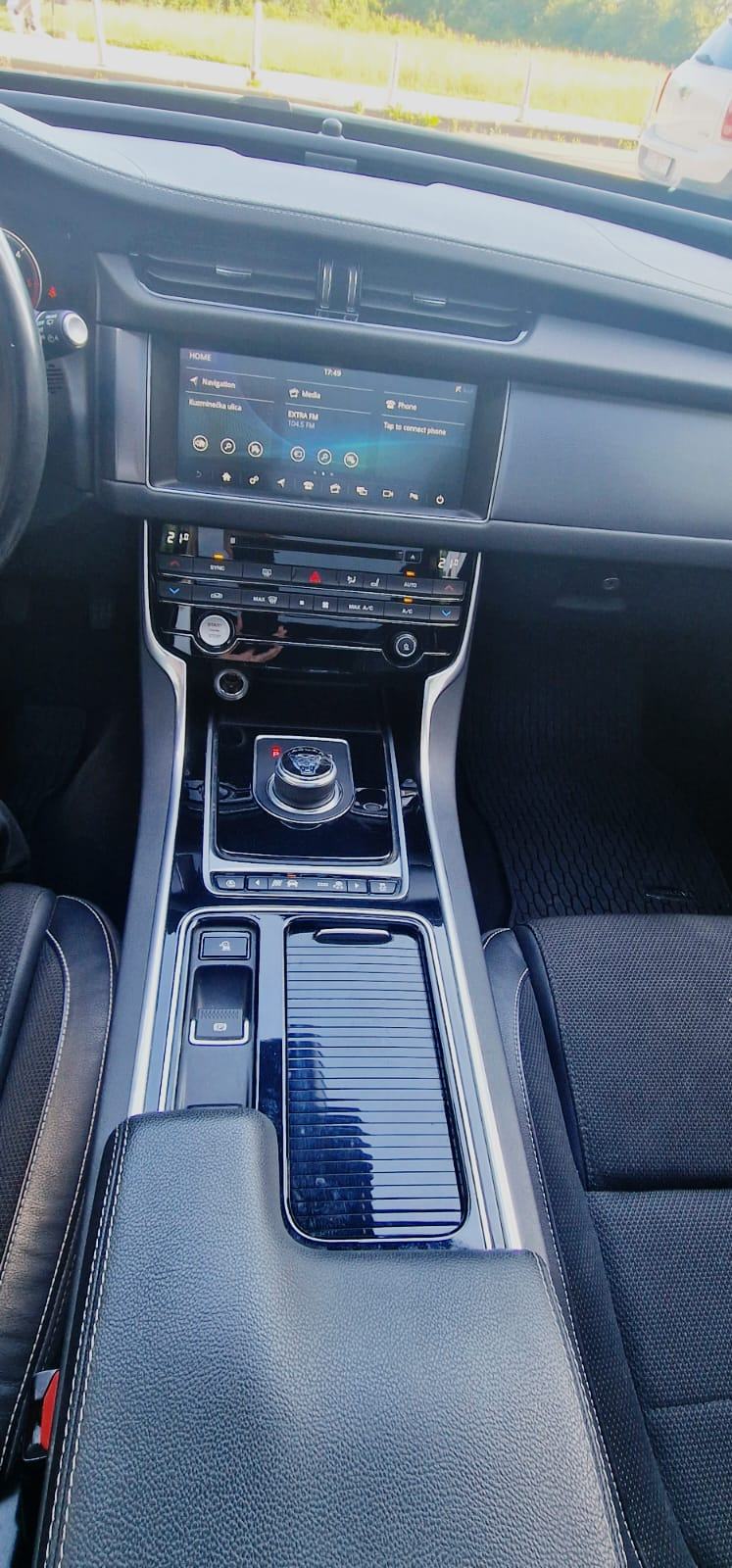 Jaguar XF AWD 2,0 D R-Sport Prestige automatik, fotografija 9