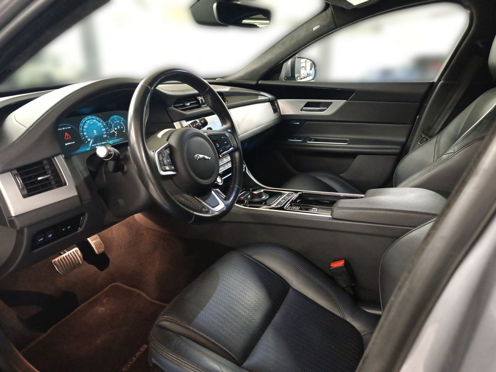 Jaguar XF PRESTIGE 2.0D 180 AWD - 3 godine jamstva, fotografija 12