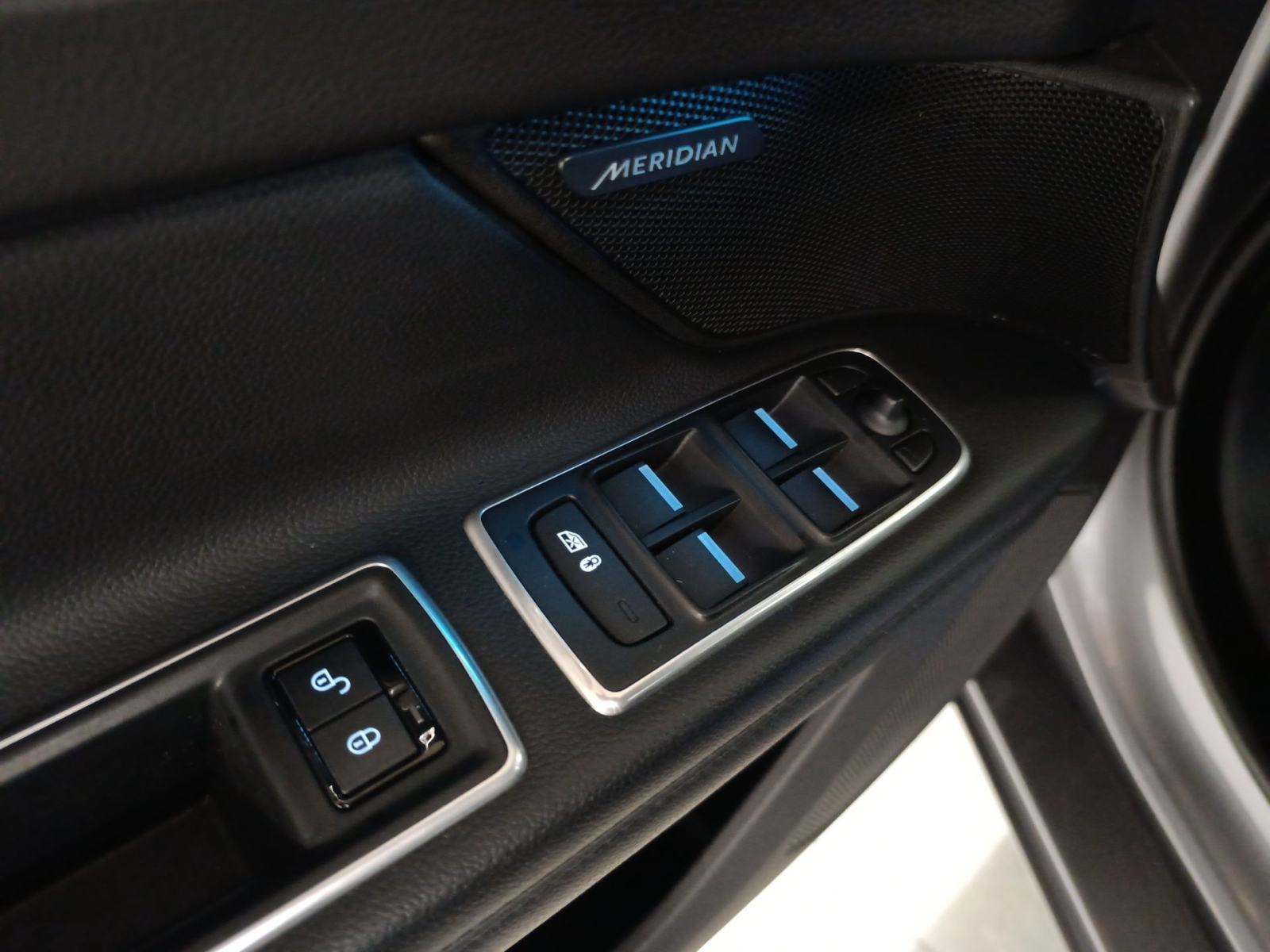 Jaguar XF PRESTIGE 2.0D 180 AWD - 3 godine jamstva, fotografija 13
