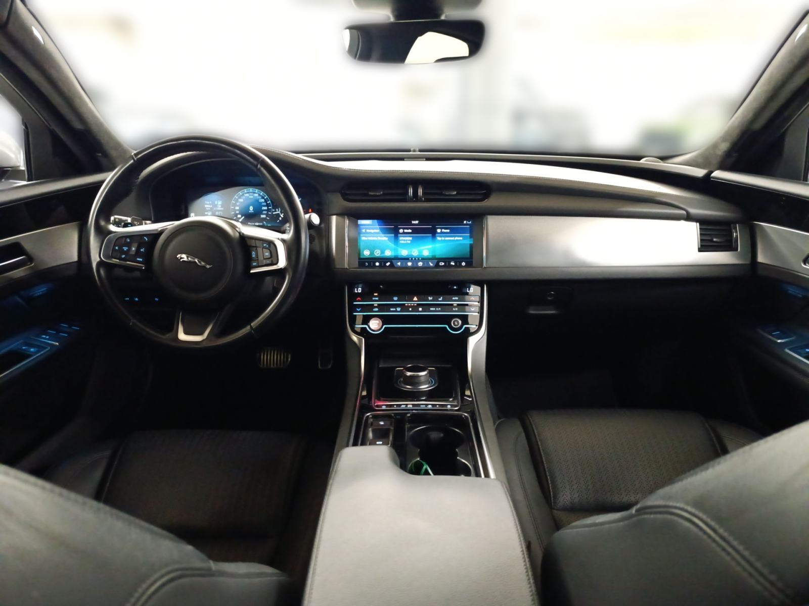 Jaguar XF PRESTIGE 2.0D 180 AWD - 3 godine jamstva, fotografija 18