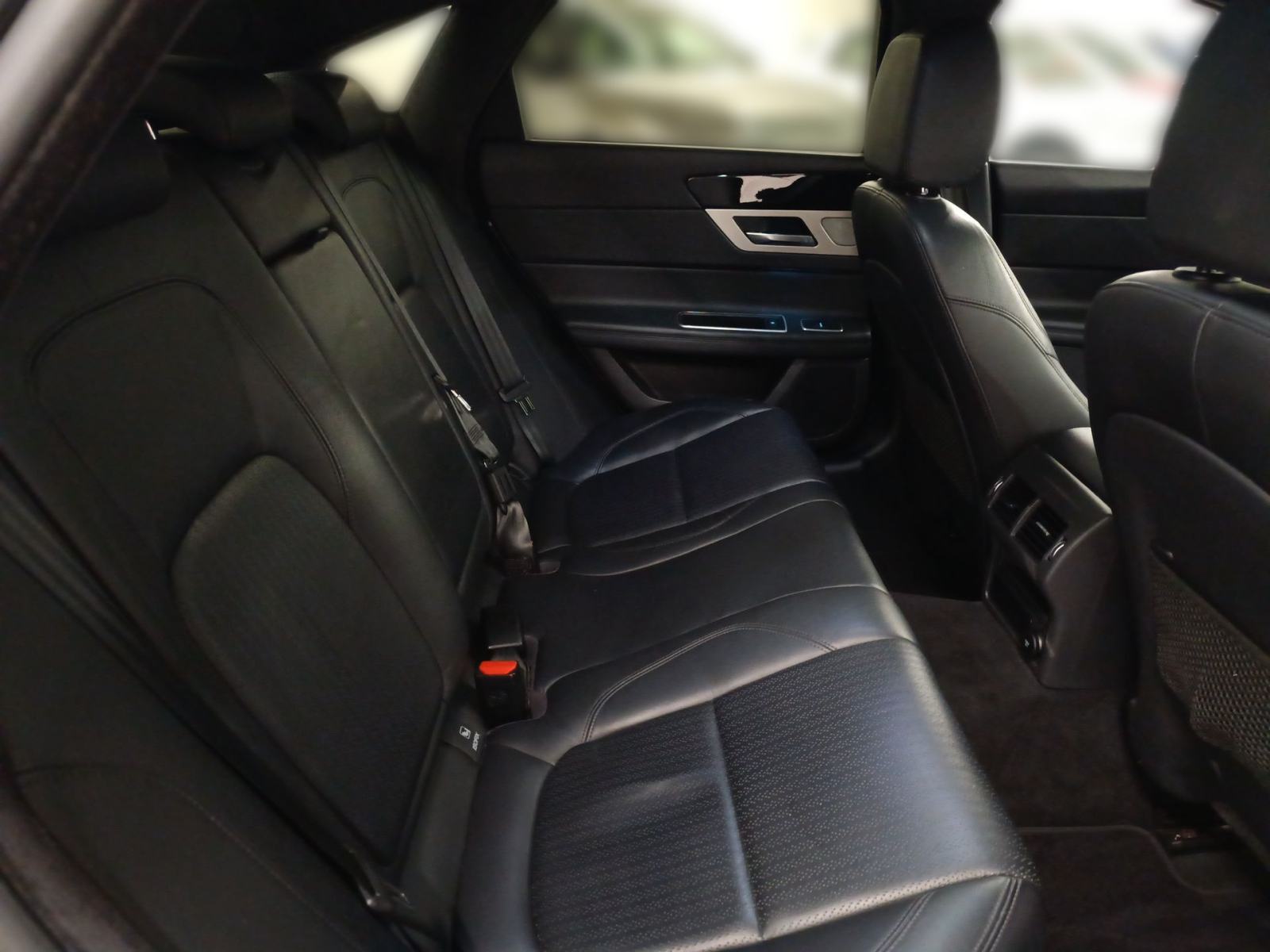 Jaguar XF PRESTIGE 2.0D 180 AWD - 3 godine jamstva, fotografija 19