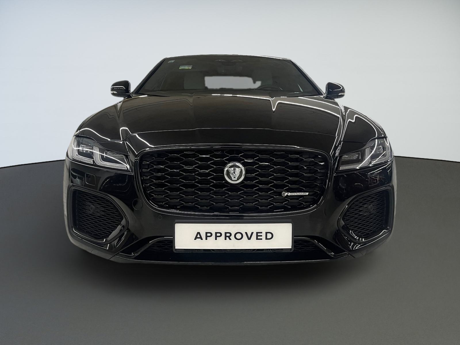 Jaguar XF R-DYNM SE 2.0 204HP A8 MHEV, fotografija 2