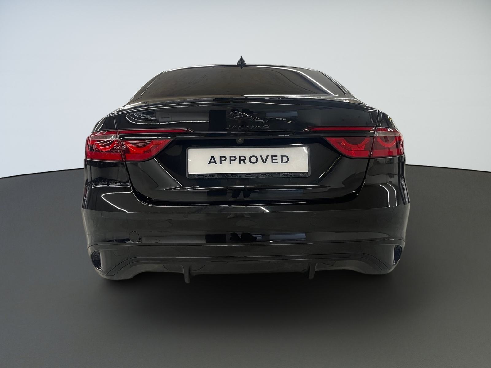 Jaguar XF R-DYNM SE 2.0 204HP A8 MHEV, fotografija 5