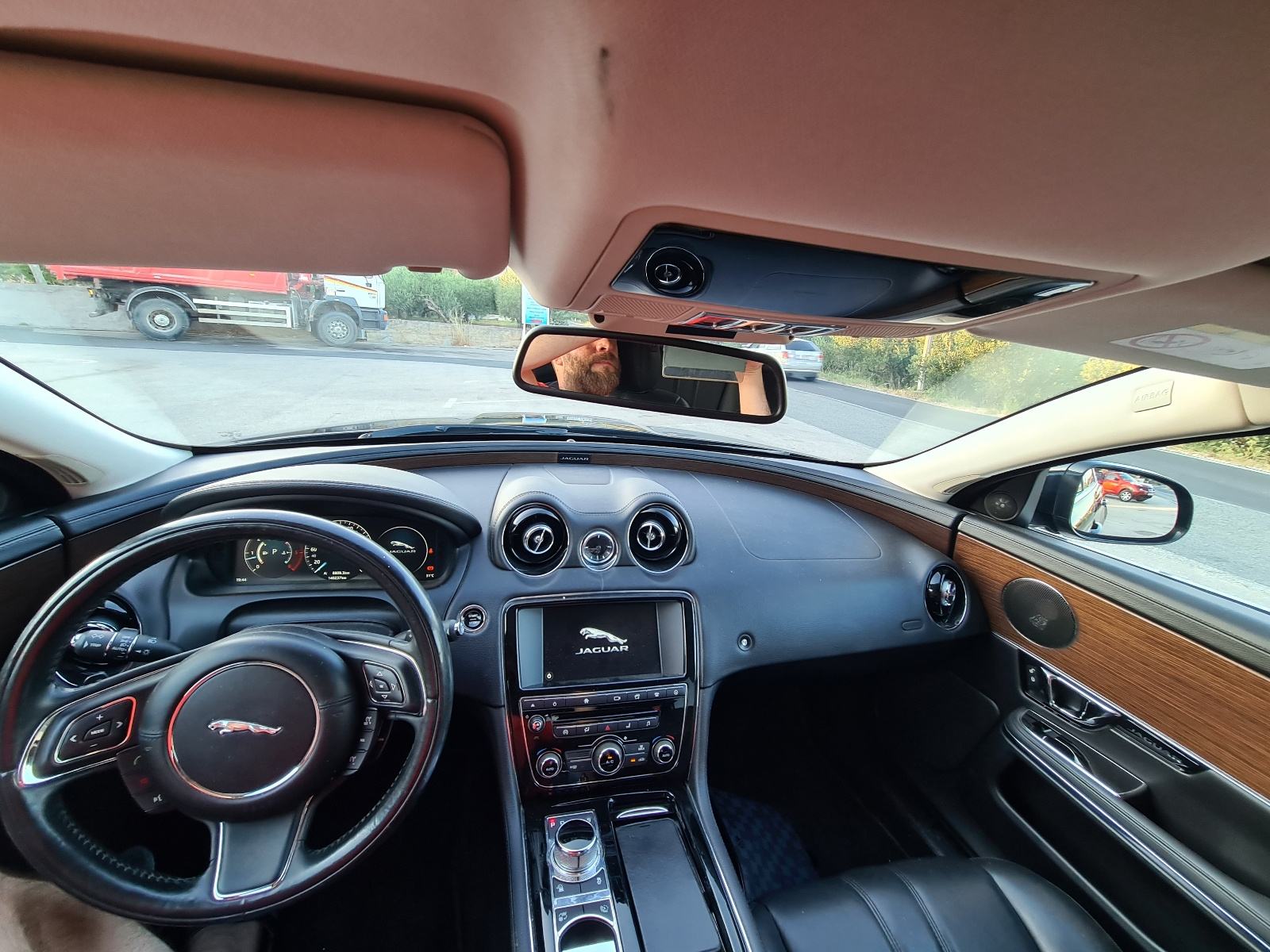 Jaguar XJ 3,0 V6 automatik* servisna knjiga* 2 seta felgi* panorama, fotografija 12