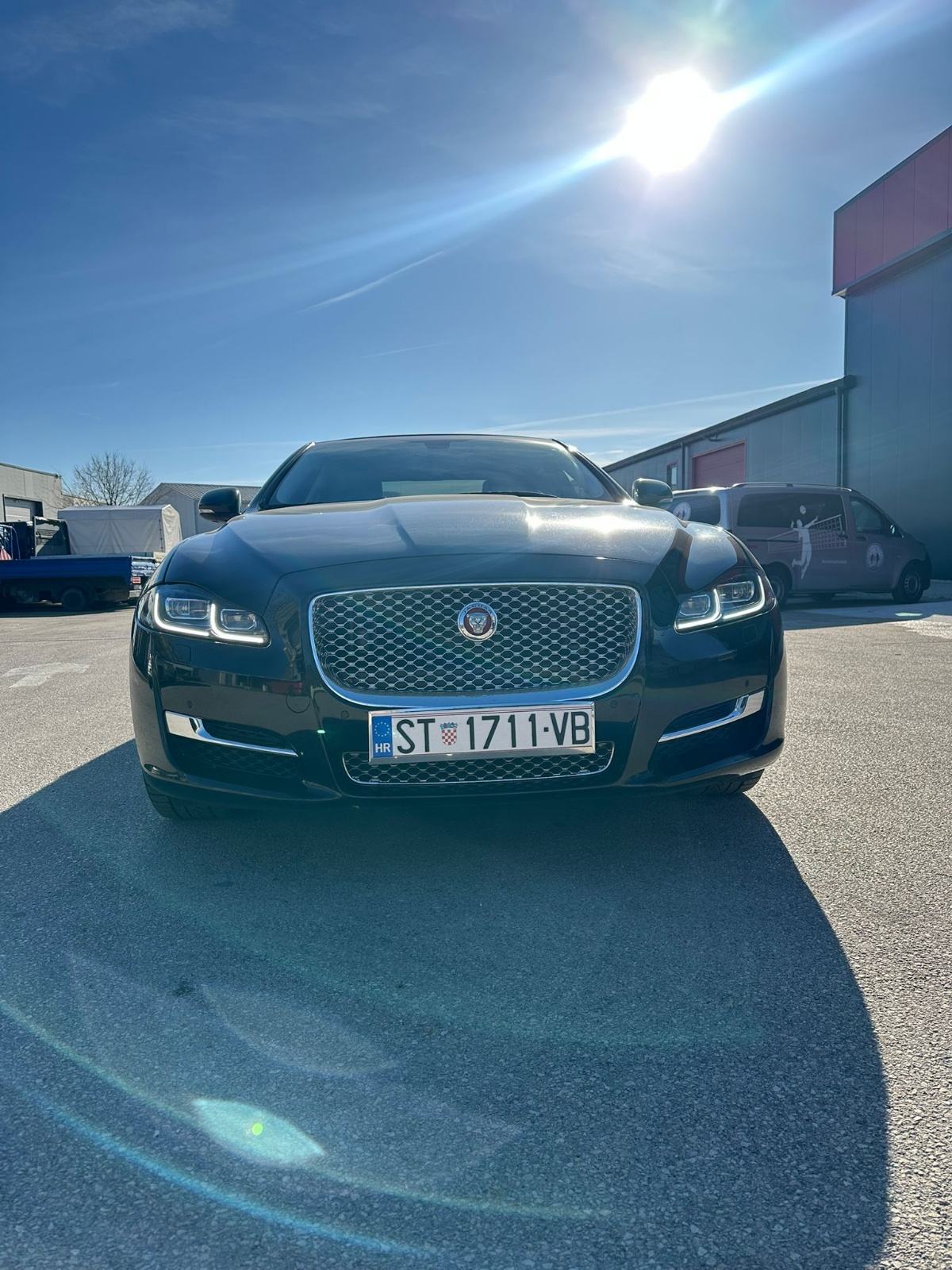 Jaguar XJ 3,0 V6 automatik* servisna knjiga* 2 seta felgi* panorama, fotografija 3