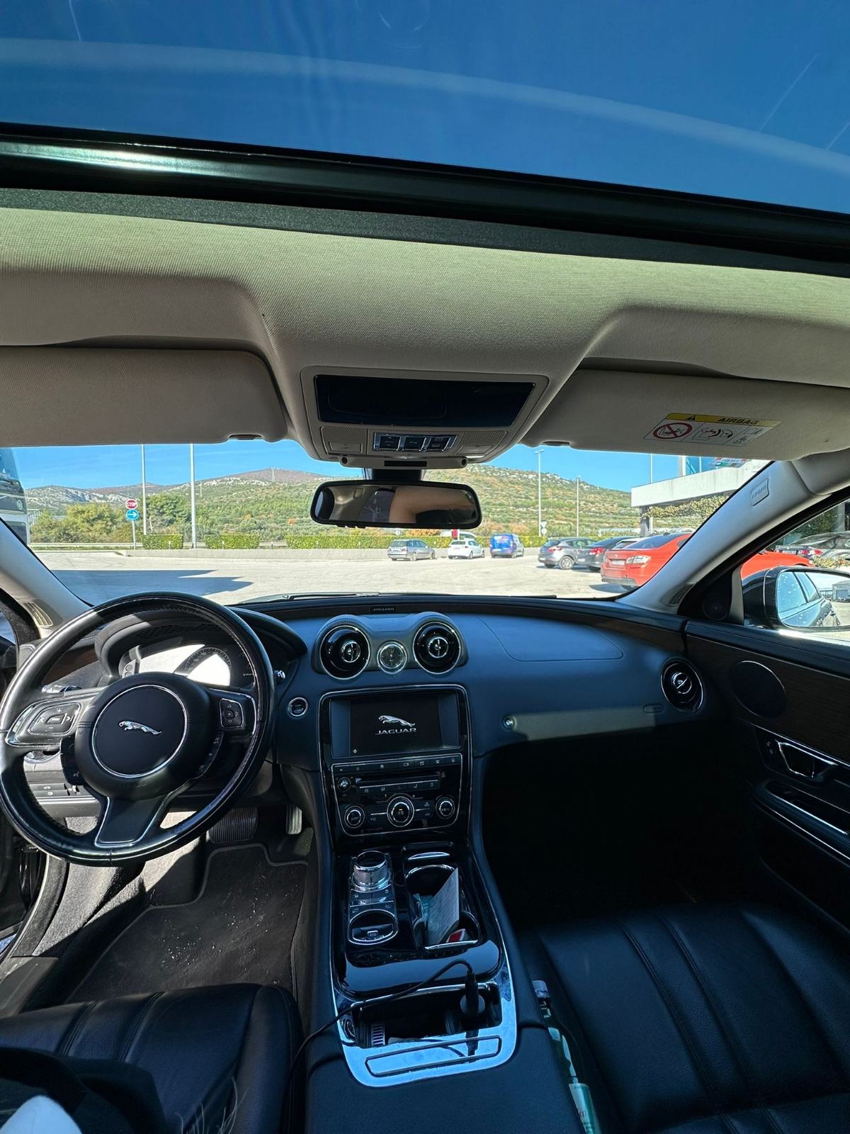 Jaguar XJ 3,0 V6 automatik* servisna knjiga* 2 seta felgi* panorama, fotografija 19