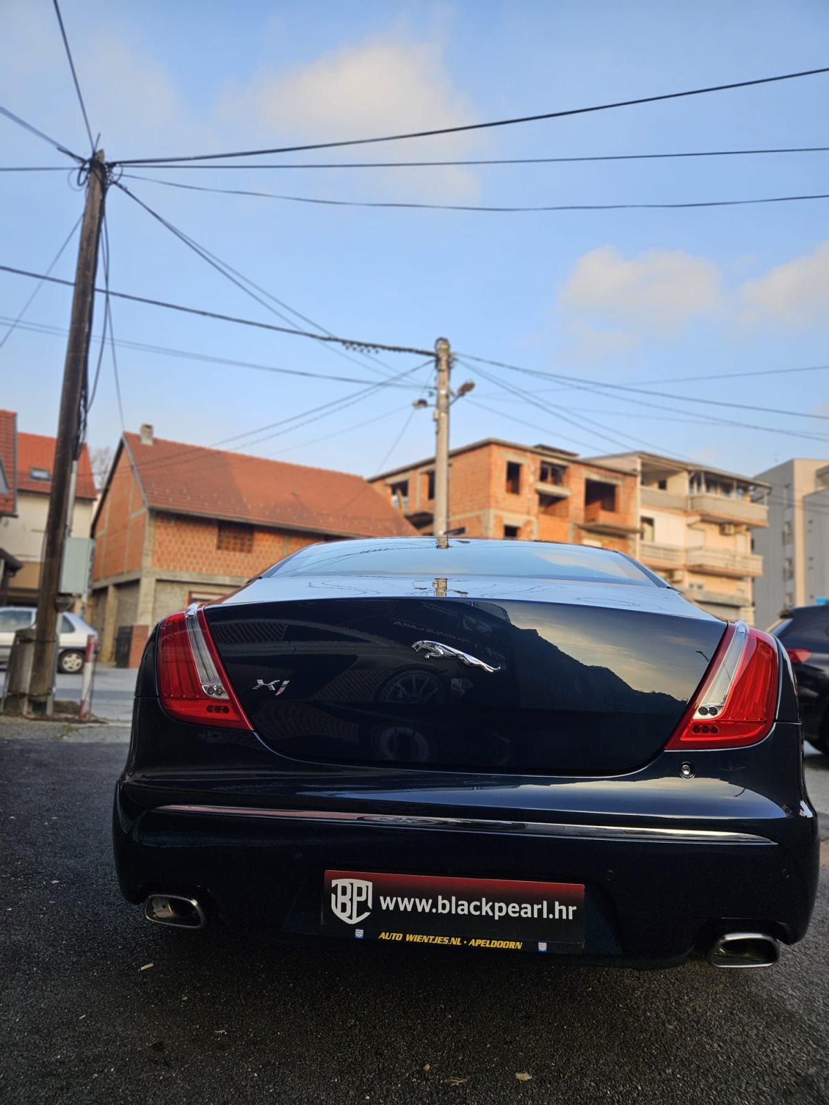 Jaguar XJ 3,0 V6 SWB, fotografija 9