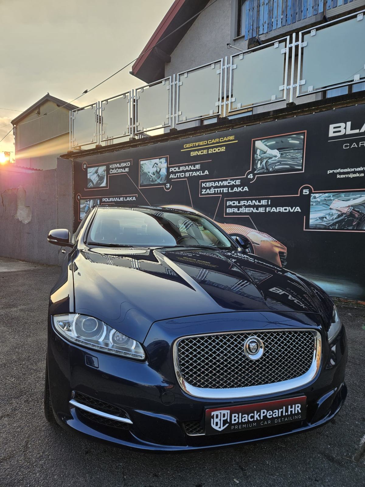 Jaguar XJ 3,0 V6 SWB, pogled izvana - slika 1