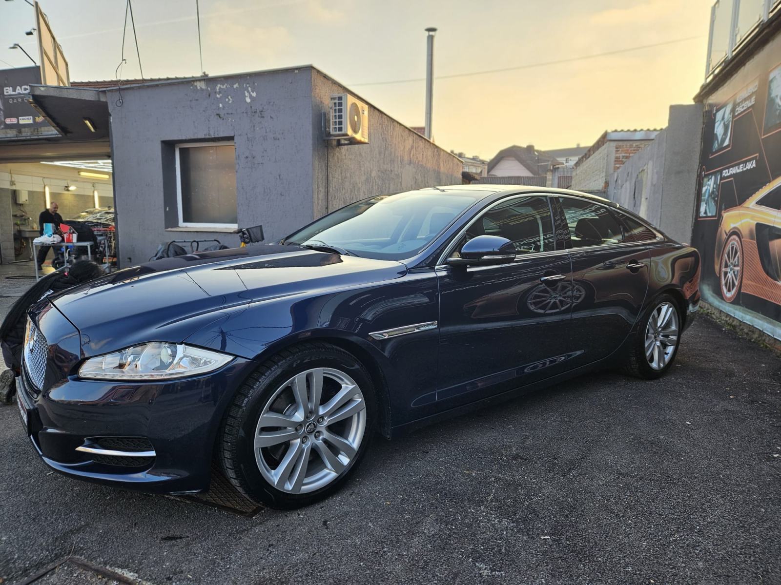 Jaguar XJ 3,0 V6 SWB, pogled izvana - slika 3