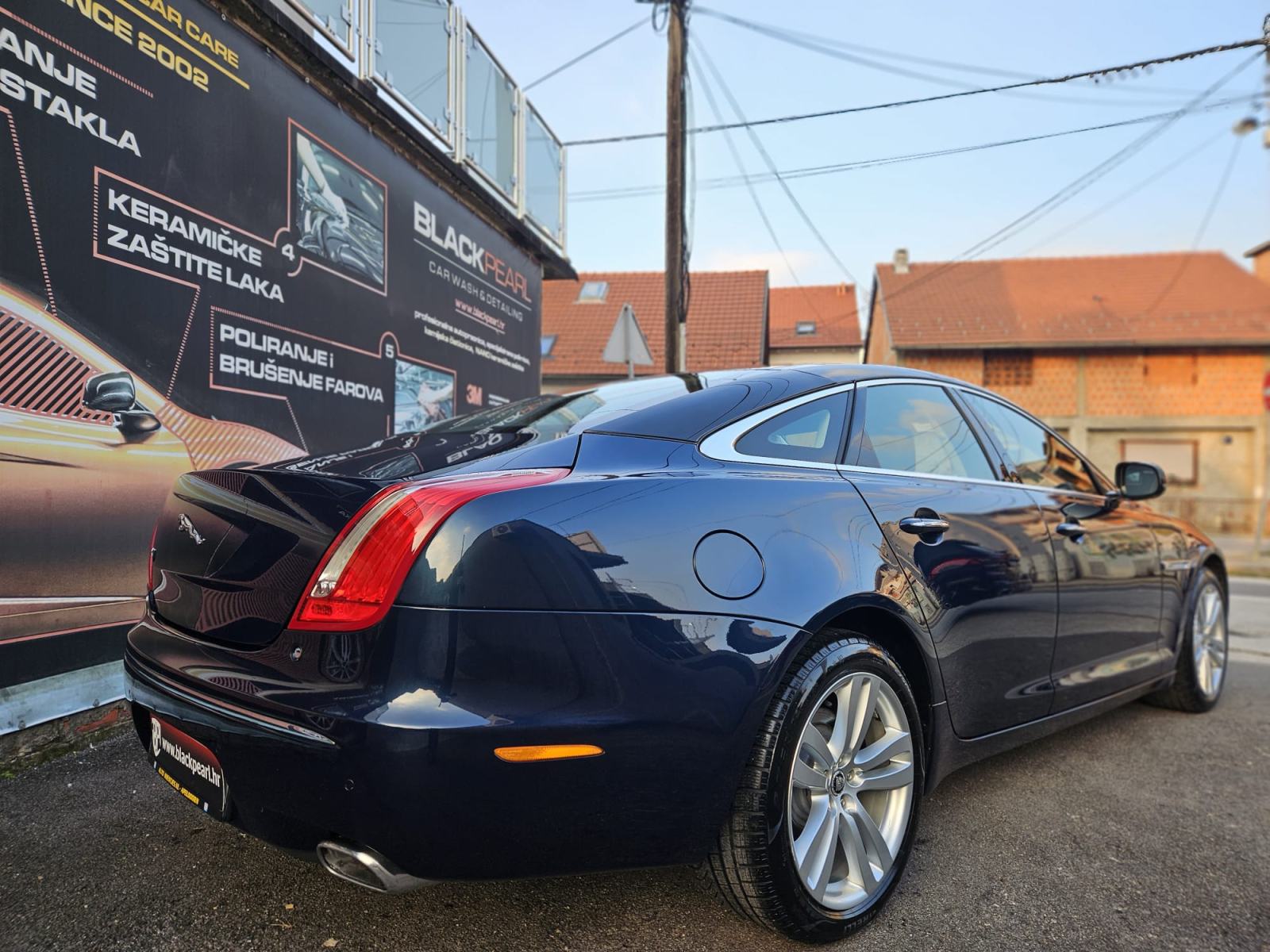 Jaguar XJ 3,0 V6 SWB, fotografija 10