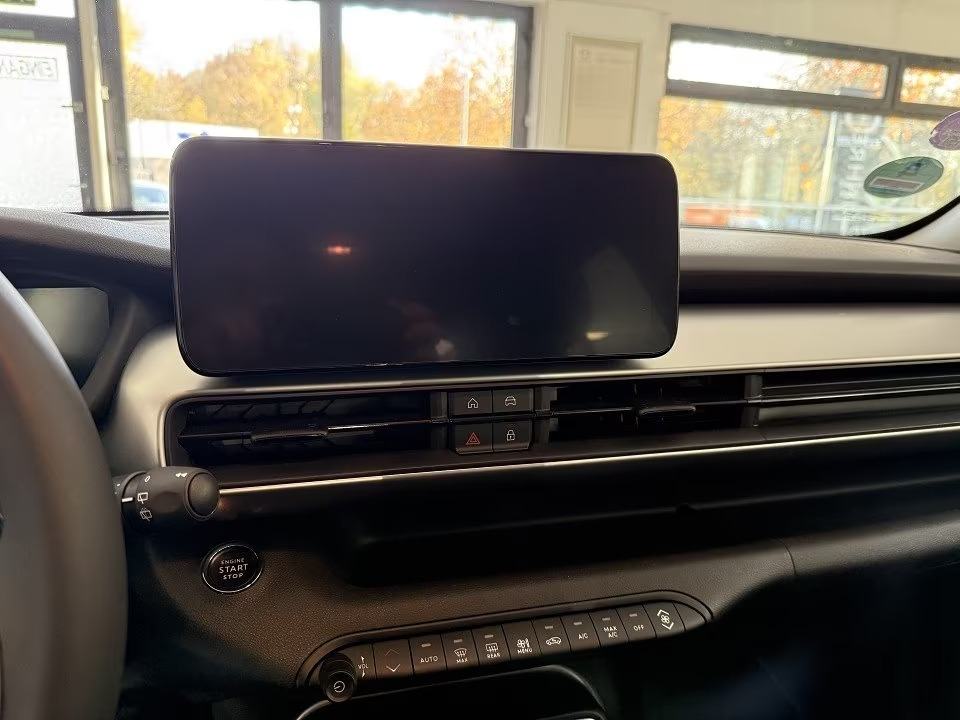 Jeep Avenger 1.2 e-Hybrid e-DCS6 Altitude Infotaiment JBL! ACC NAVI, fotografija 11
