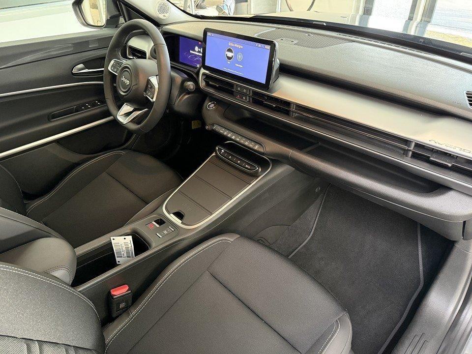 Jeep Avenger 1.2 e-Hybrid e-DCS6 Altitude Infotaiment JBL! ACC NAVI, fotografija 17