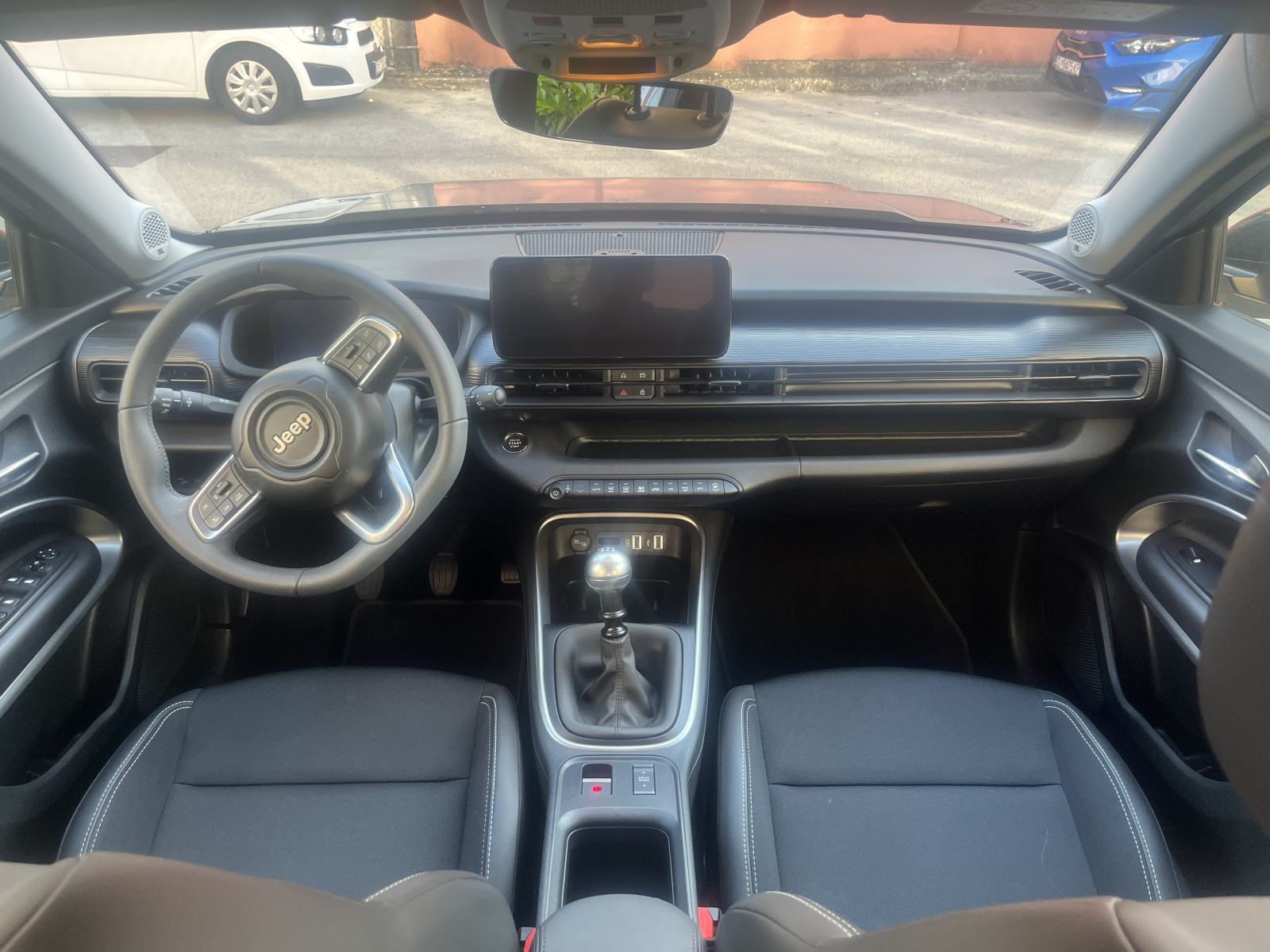 Jeep Avenger 1.2 ALTITUDE, fotografija 9
