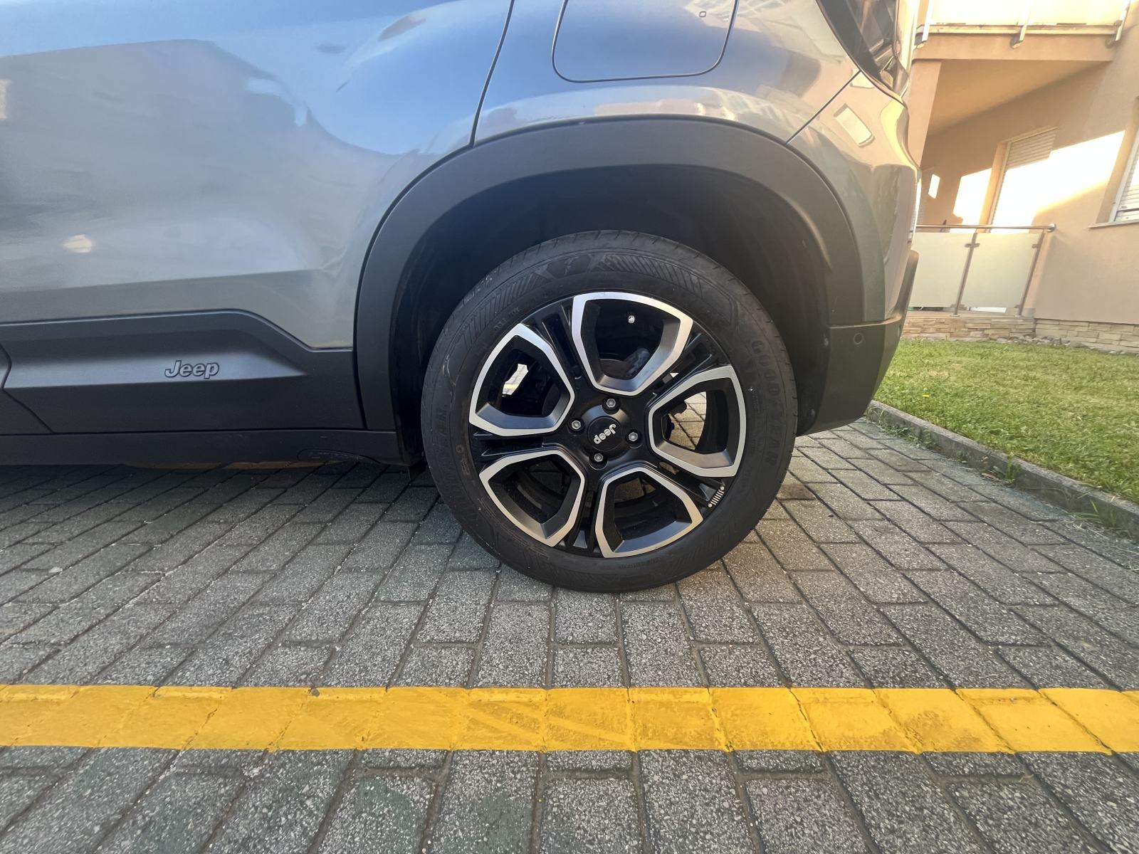 Jeep Avenger 1.2 ALTITUDE, fotografija 11