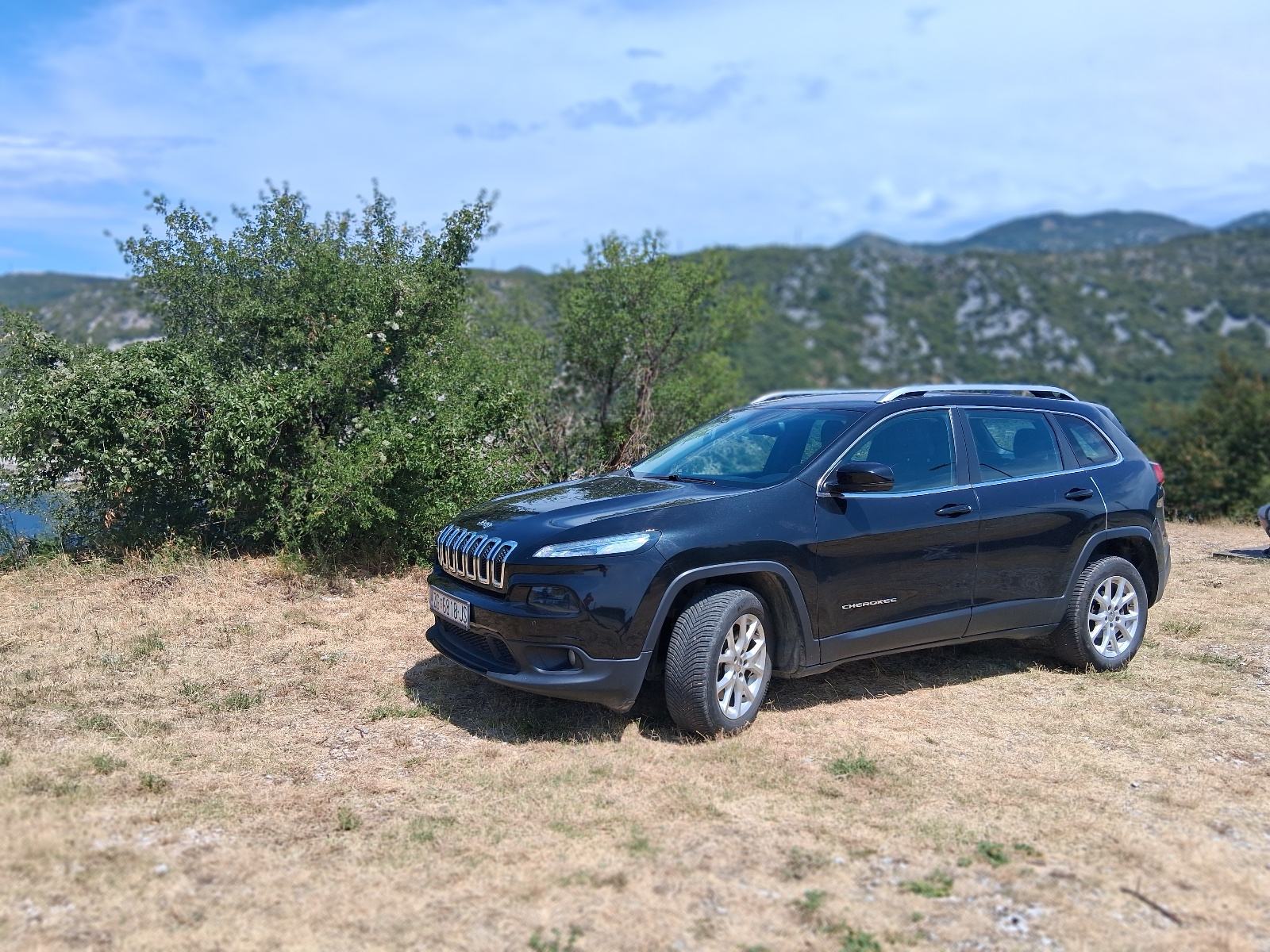 JEEP CHEROKEE 2.0 CRDI 2015g.SAMO*85000KM*IZUZETNO SAČUVAN I U ODL.ST, fotografija 15