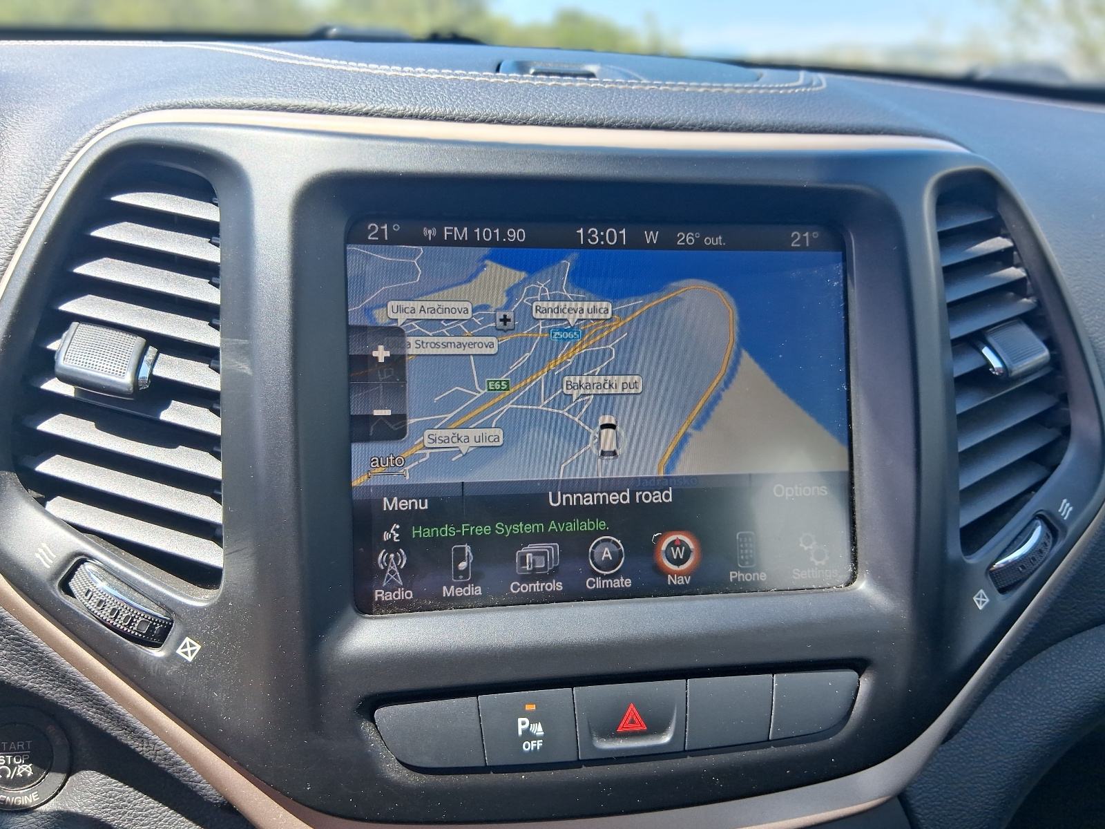 JEEP CHEROKEE 2.0 CRDI 2015g.SAMO*85000KM*IZUZETNO SAČUVAN I U ODL.ST, fotografija 19