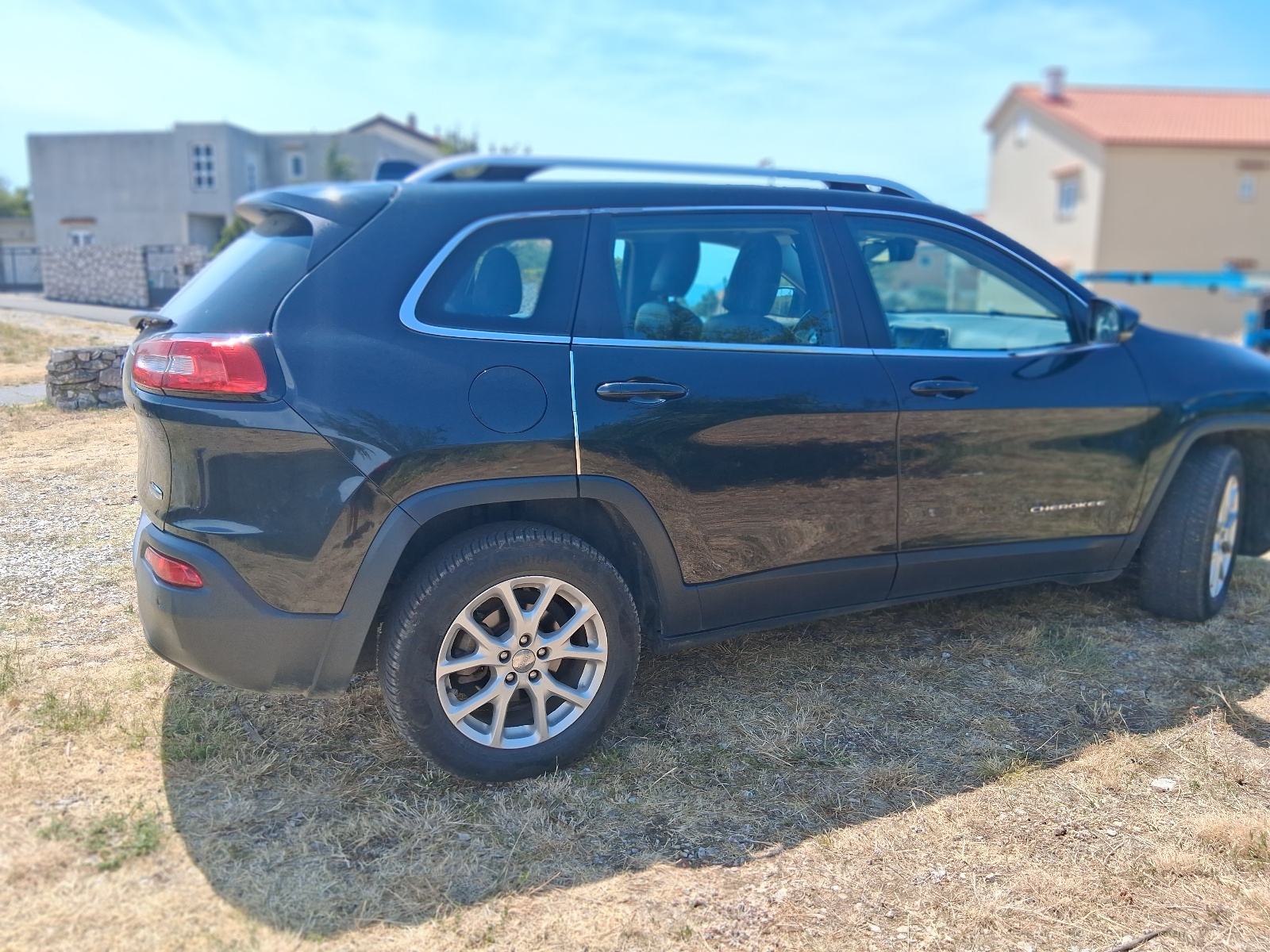 JEEP CHEROKEE 2.0 CRDI 2015g.SAMO*85000KM*IZUZETNO SAČUVAN I U ODL.ST, fotografija 18