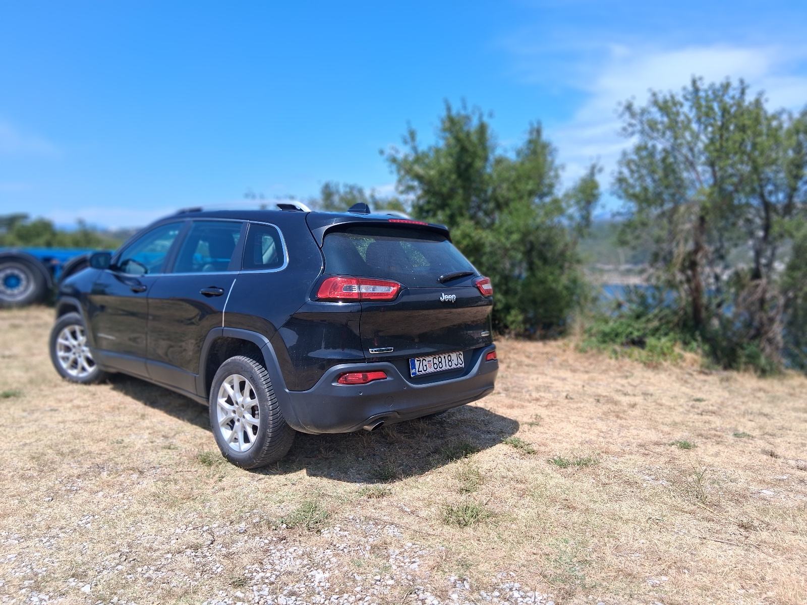 JEEP CHEROKEE 2.0 CRDI 2015g.SAMO*85000KM*IZUZETNO SAČUVAN I U ODL.ST, fotografija 17