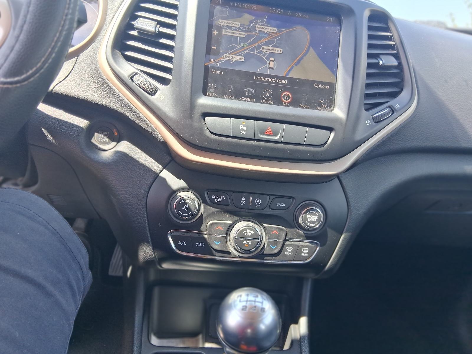 JEEP CHEROKEE 2.0 CRDI 2015g.SAMO*85000KM*IZUZETNO SAČUVAN I U ODL.ST, fotografija 20