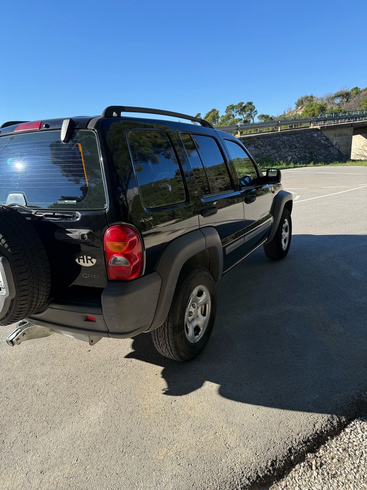 Jeep Cherokee 2,5 CRD Sport - 4x4 - 215 000km - 2003.god, fotografija 3