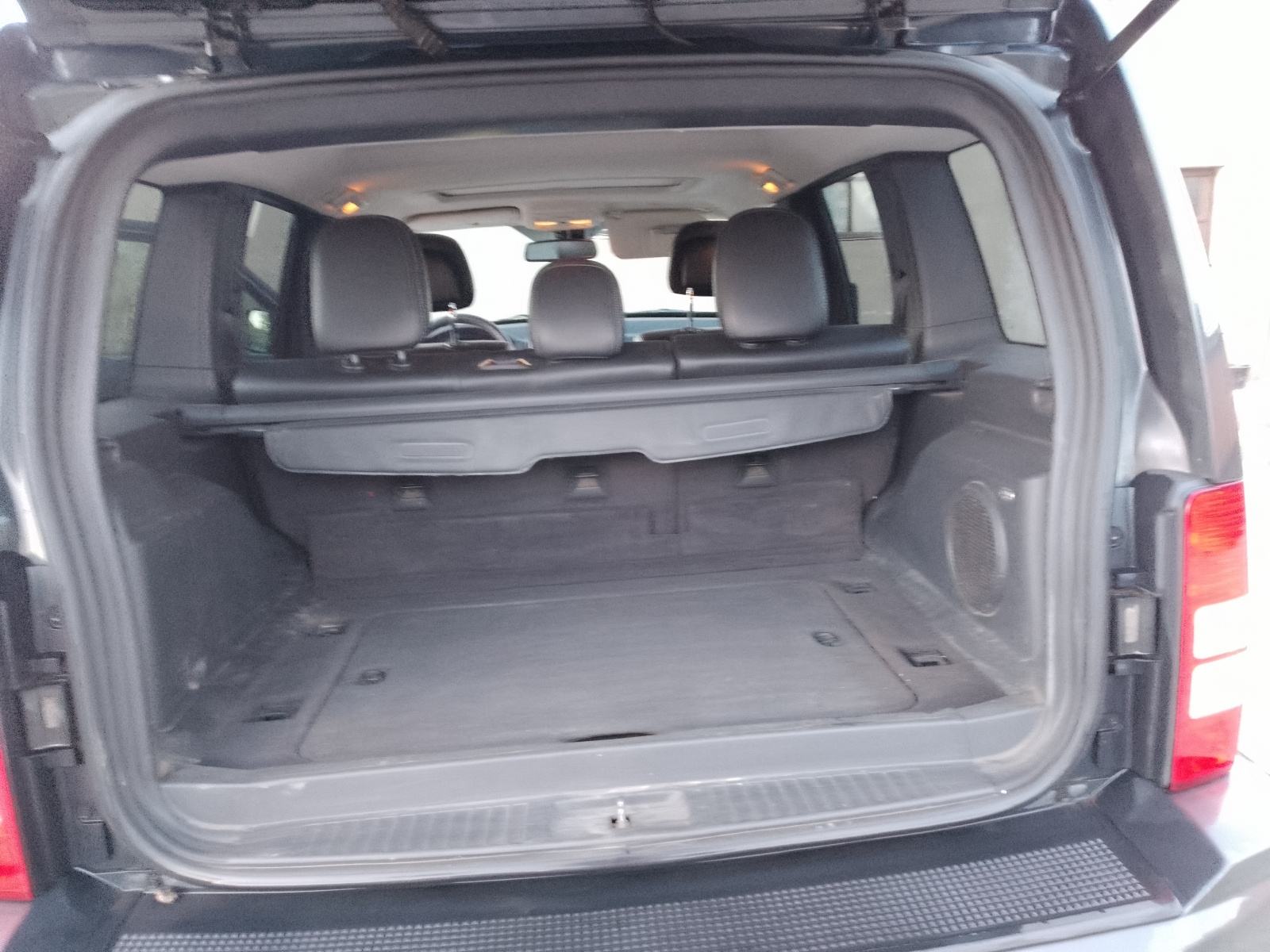 Jeep Cherokee 2,8 CRD limited automatik, fotografija 6