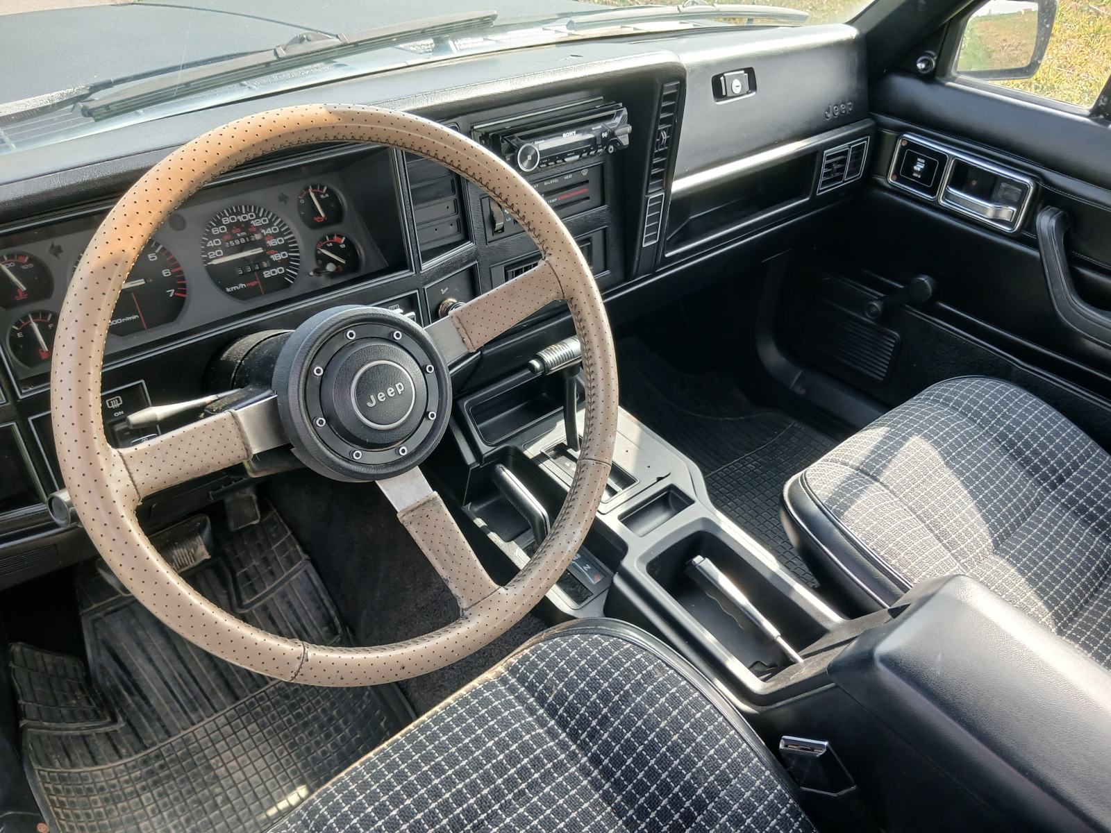 Jeep Cherokee 4.0, fotografija 5
