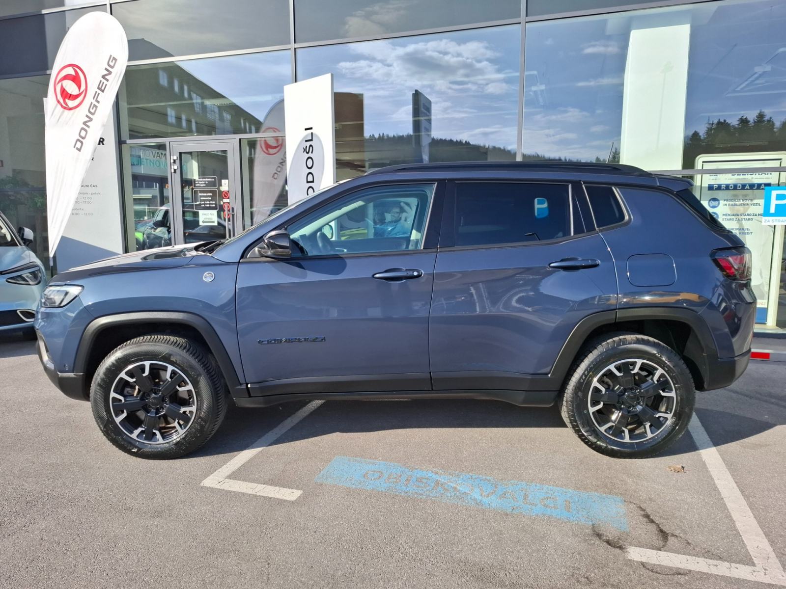 Jeep Compass 1.3 GSE PHEV 4xe 240 Trailhawk - ODLIČNO OHRANJEN, fotografija 4