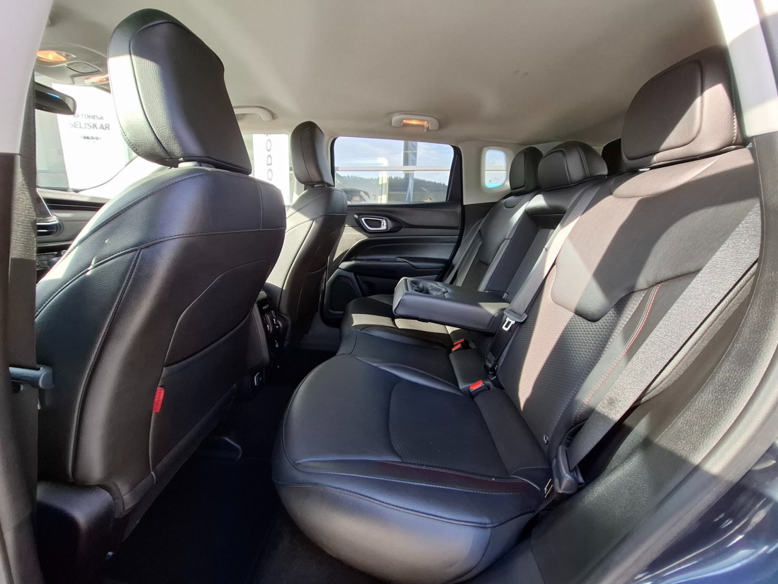 Jeep Compass 1.3 GSE PHEV 4xe 240 Trailhawk - ODLIČNO OHRANJEN, fotografija 9