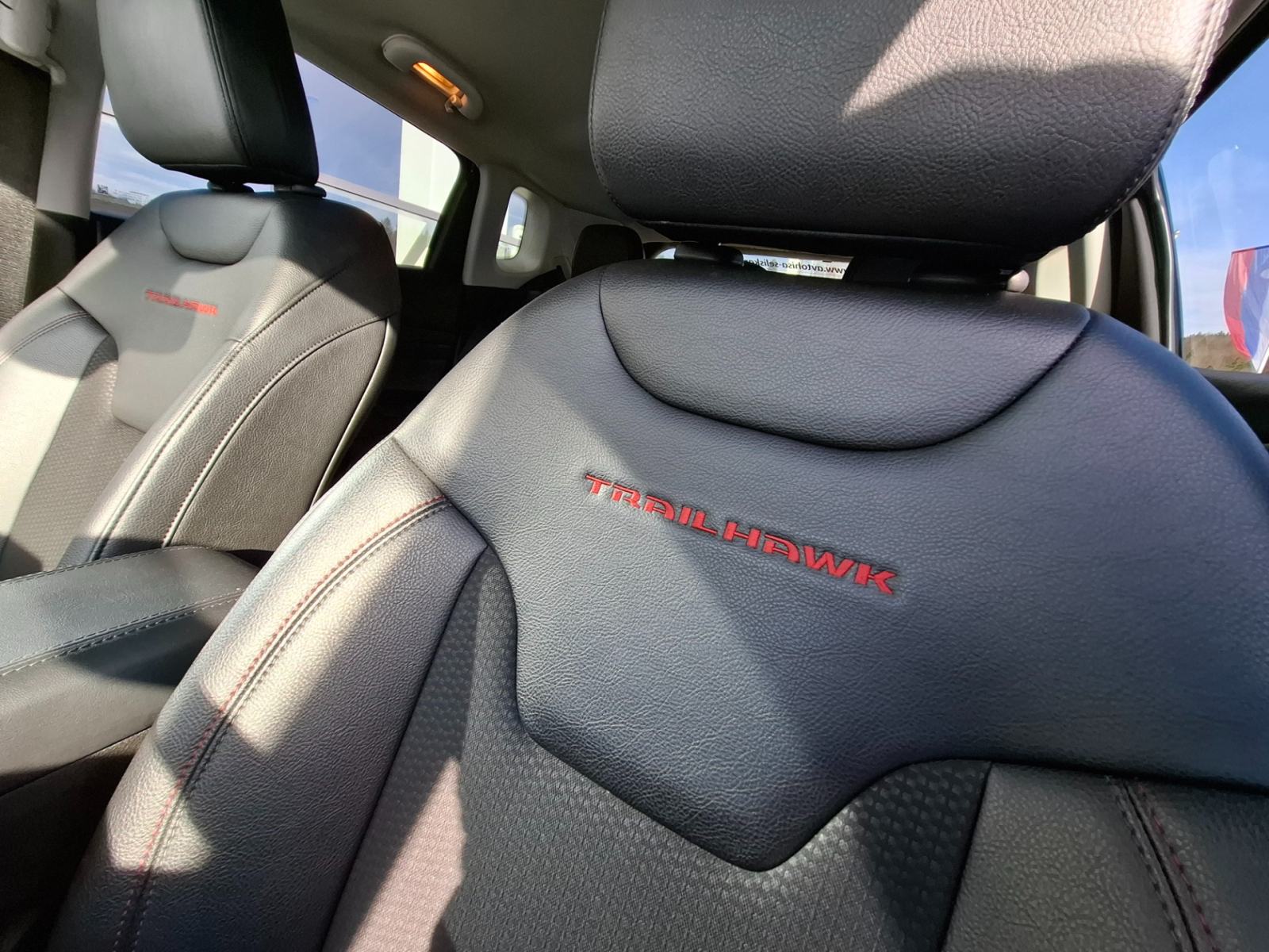 Jeep Compass 1.3 GSE PHEV 4xe 240 Trailhawk - ODLIČNO OHRANJEN, fotografija 12