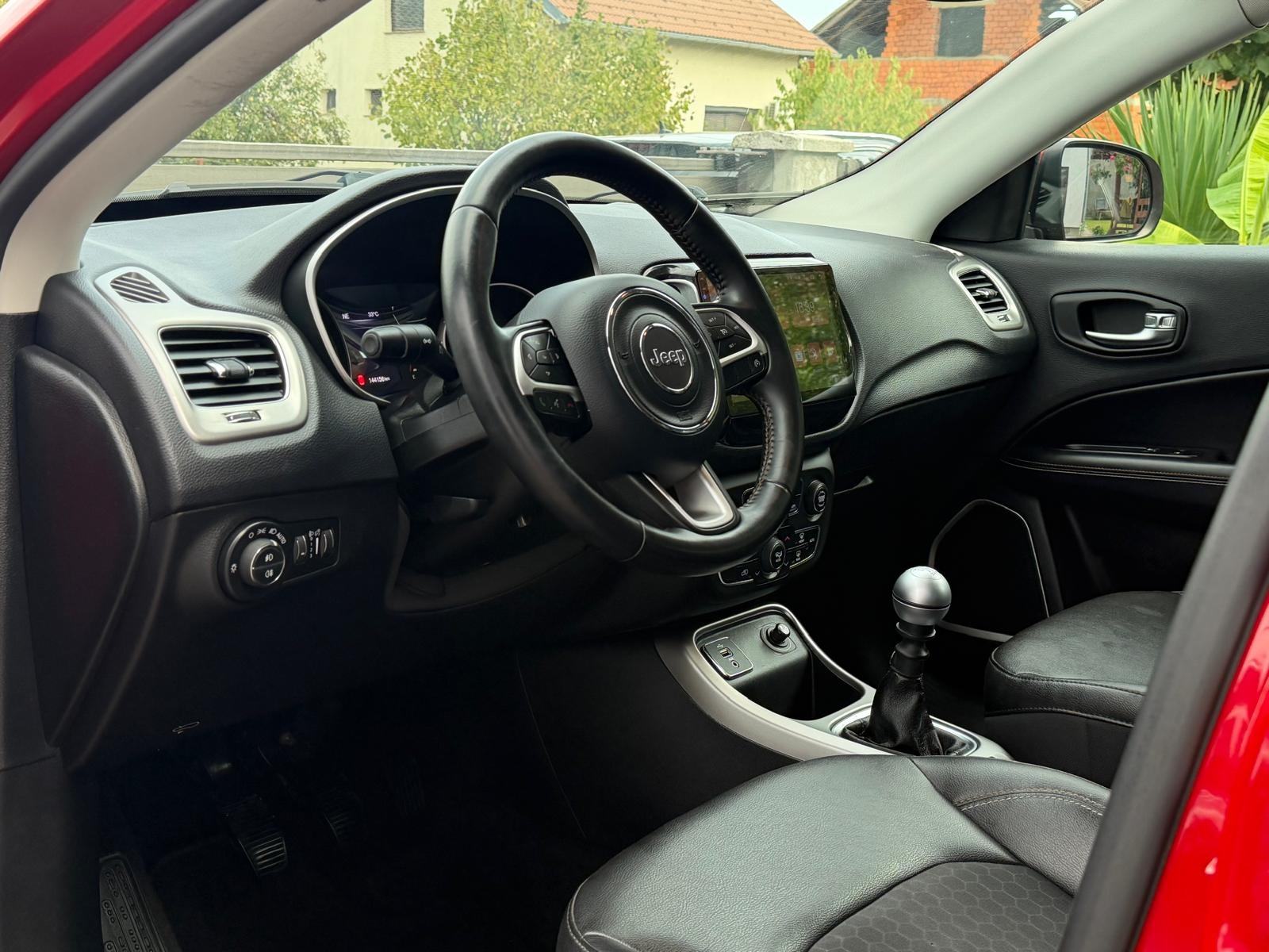 Jeep Compass 1,6 Multijet LONGITUDE FWD, fotografija 16