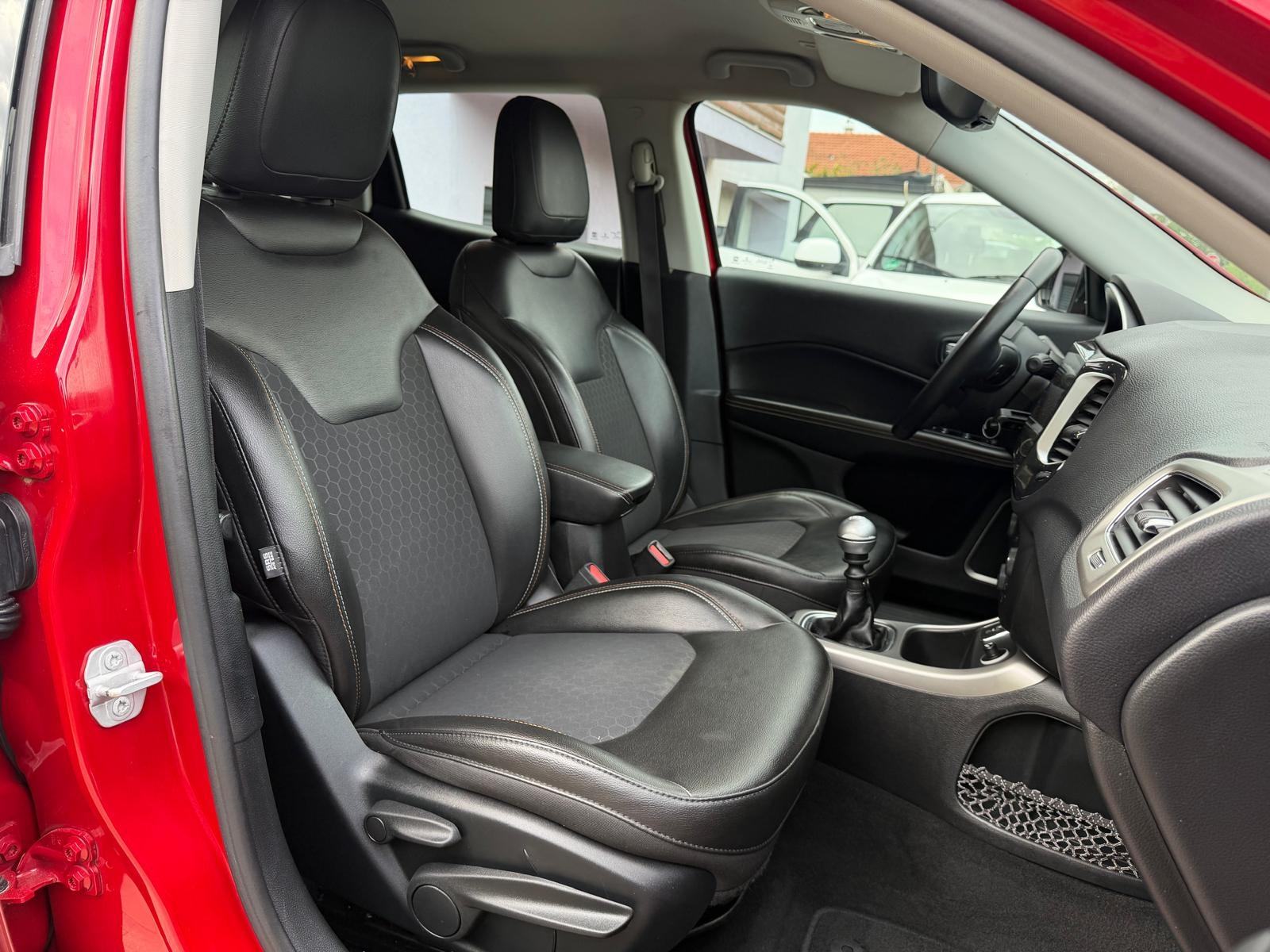 Jeep Compass 1,6 Multijet LONGITUDE FWD, fotografija 15