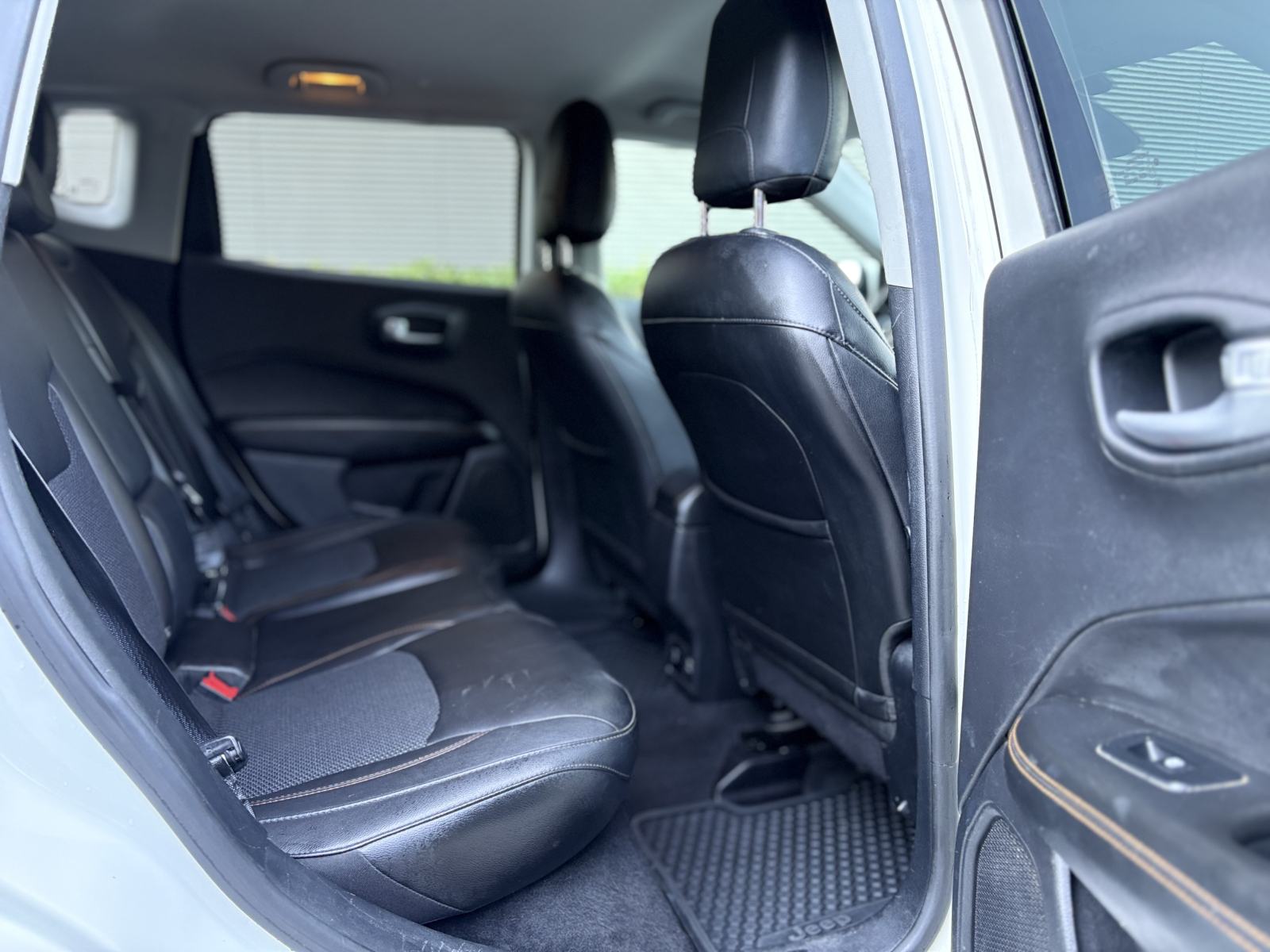 Jeep Compass 2,0 dizel 140KS 4x4, LIMITED (SERVISNA+JAMSTVO), fotografija 16