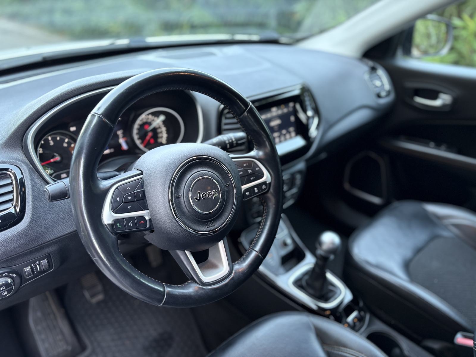 Jeep Compass 2,0 dizel 140KS 4x4, LIMITED (SERVISNA+JAMSTVO), fotografija 10