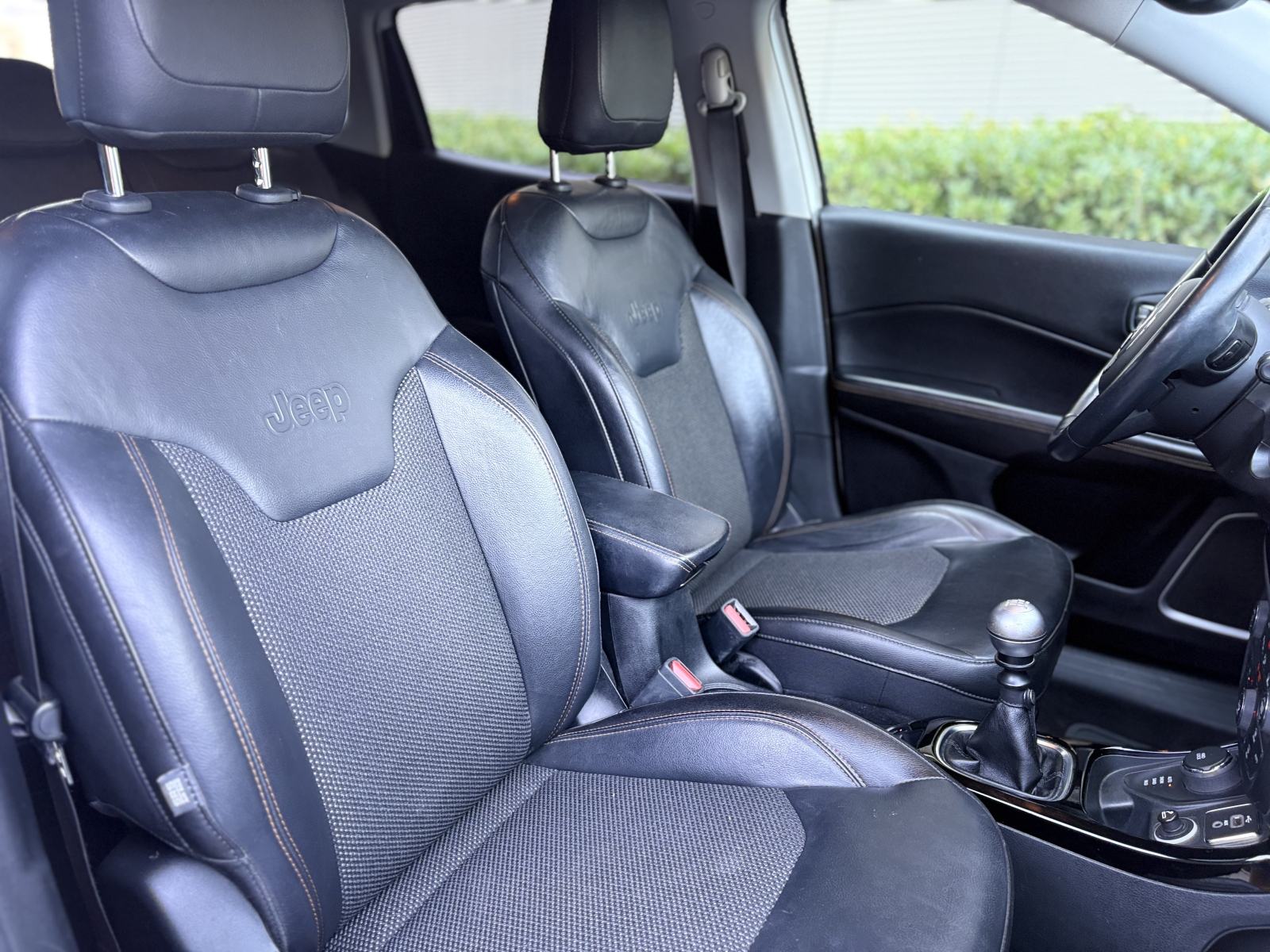 Jeep Compass 2,0 dizel 140KS 4x4, LIMITED (SERVISNA+JAMSTVO), fotografija 18