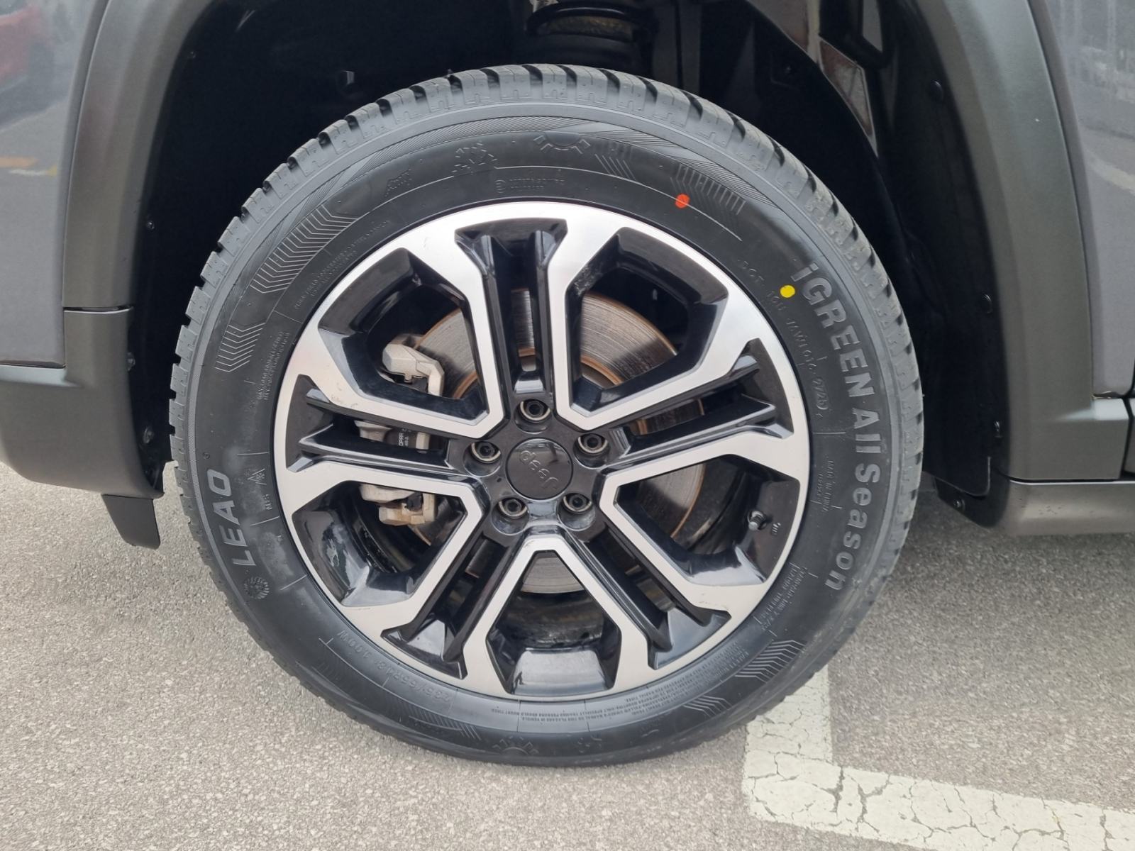 Jeep Compass 4xe eAWD 1.3 PHEV Limited Avtomatik - ODLIČEN, fotografija 13