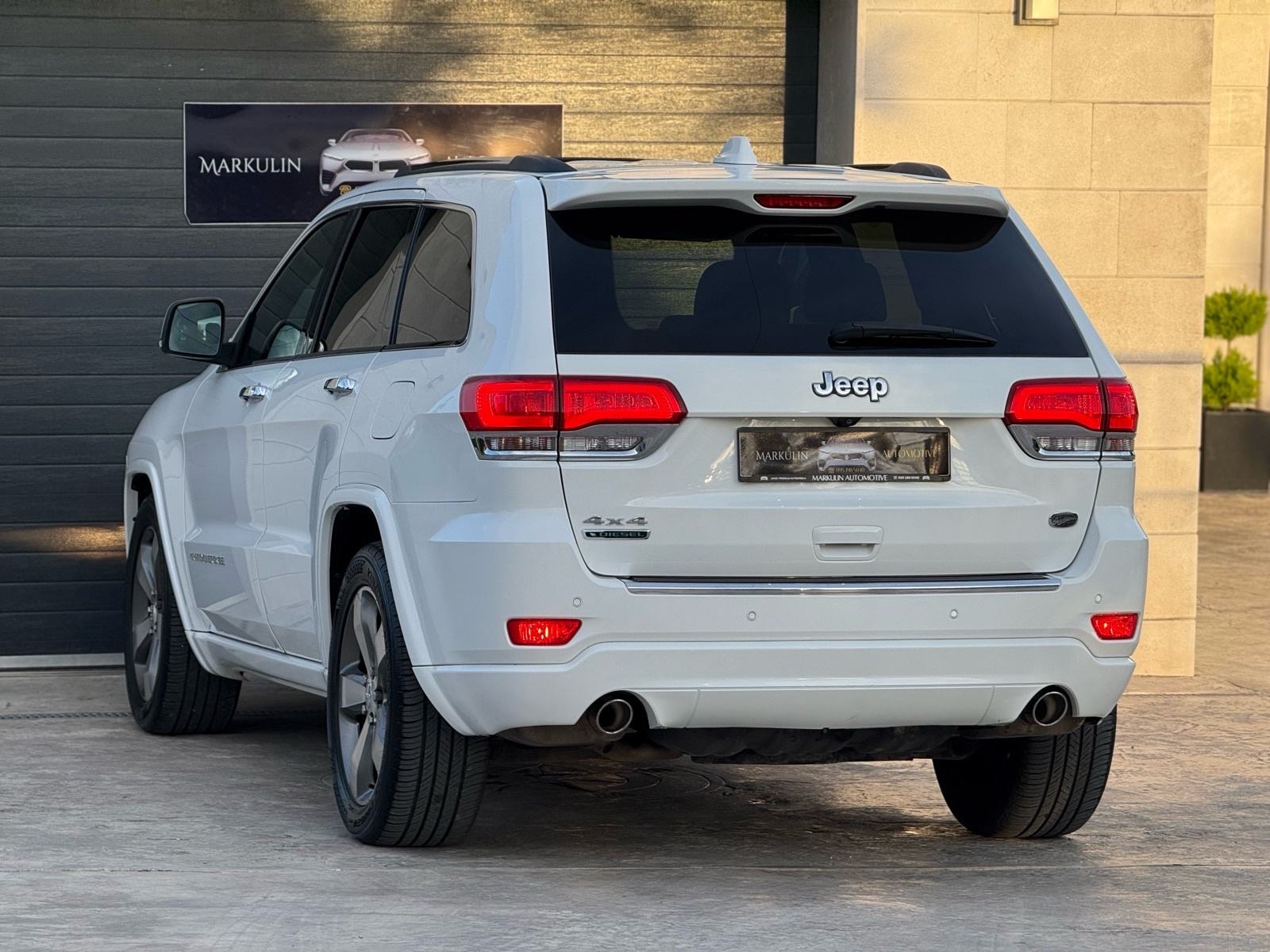 JEEP Grand Cherokee 3,0 CRD - Overland - Maksimalna oprema -, fotografija 18